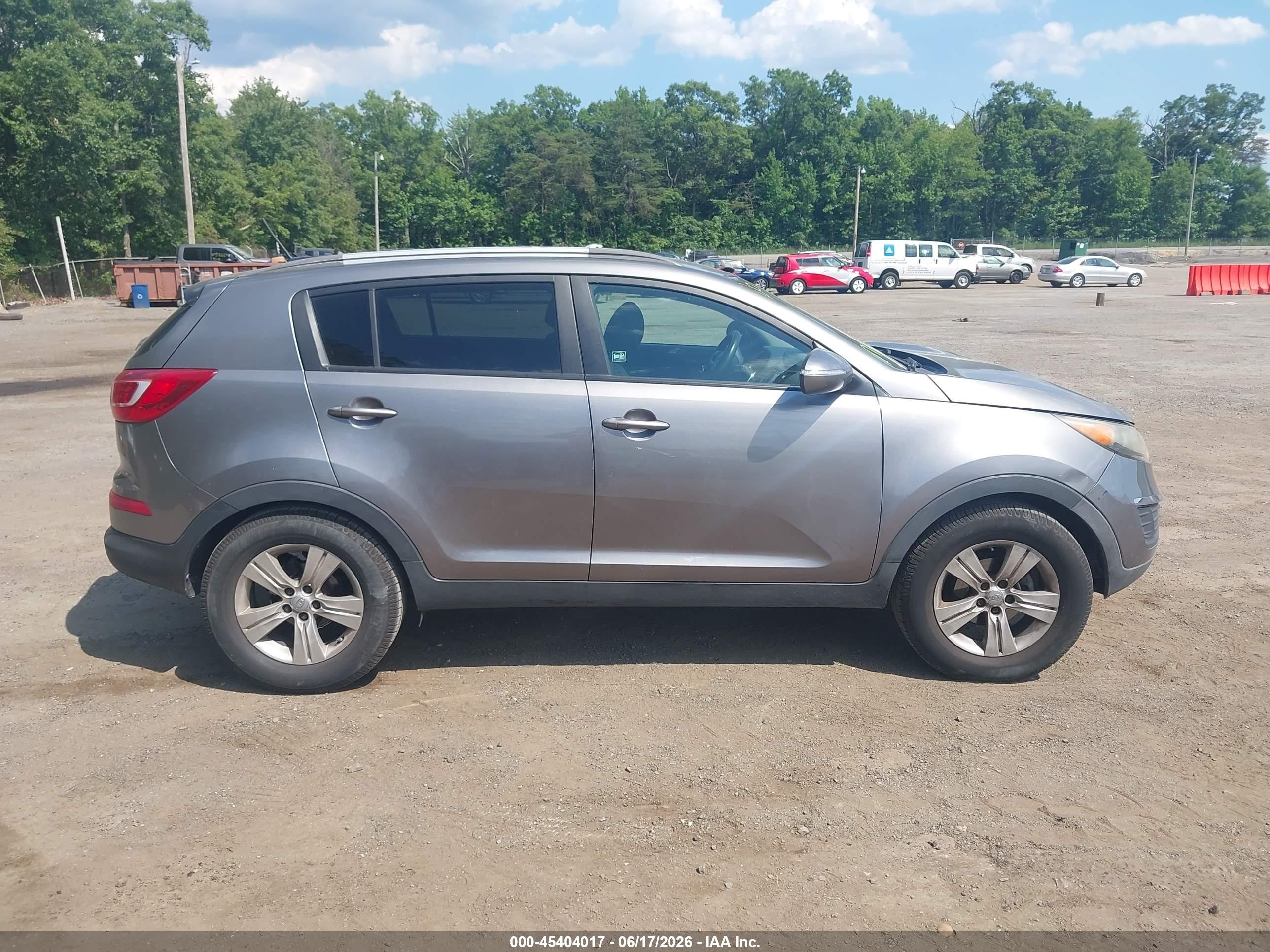 2011 Kia Sportage Lx Gray vin: KNDPB3A29B7031932