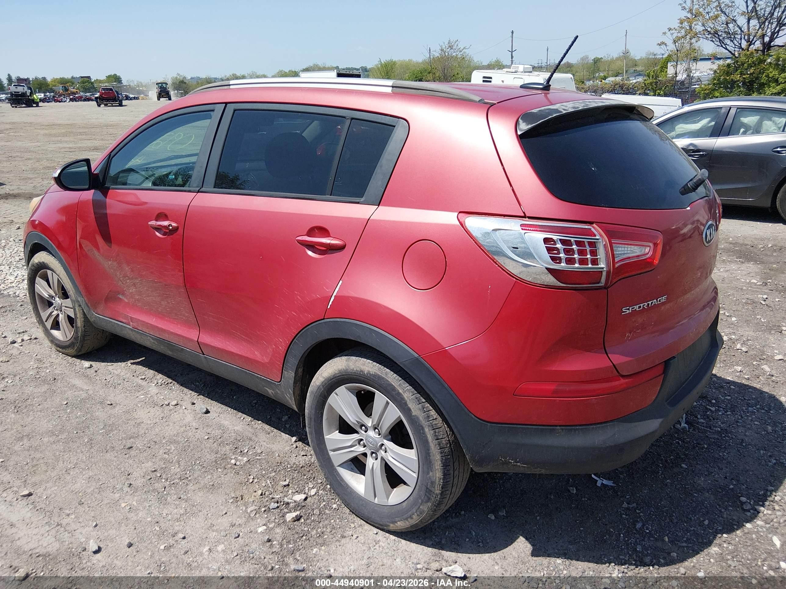 2011 Kia Sportage Lx Red vin: KNDPB3A29B7092536