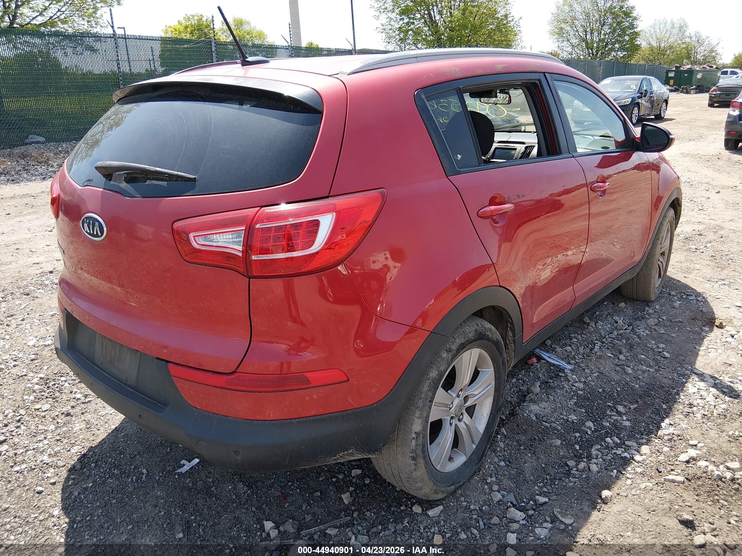 2011 Kia Sportage Lx Red vin: KNDPB3A29B7092536