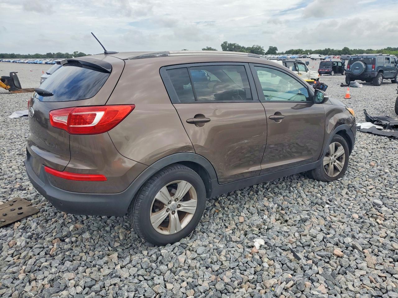 2011 Kia Sportage Lx Tan vin: KNDPB3A29B7160009