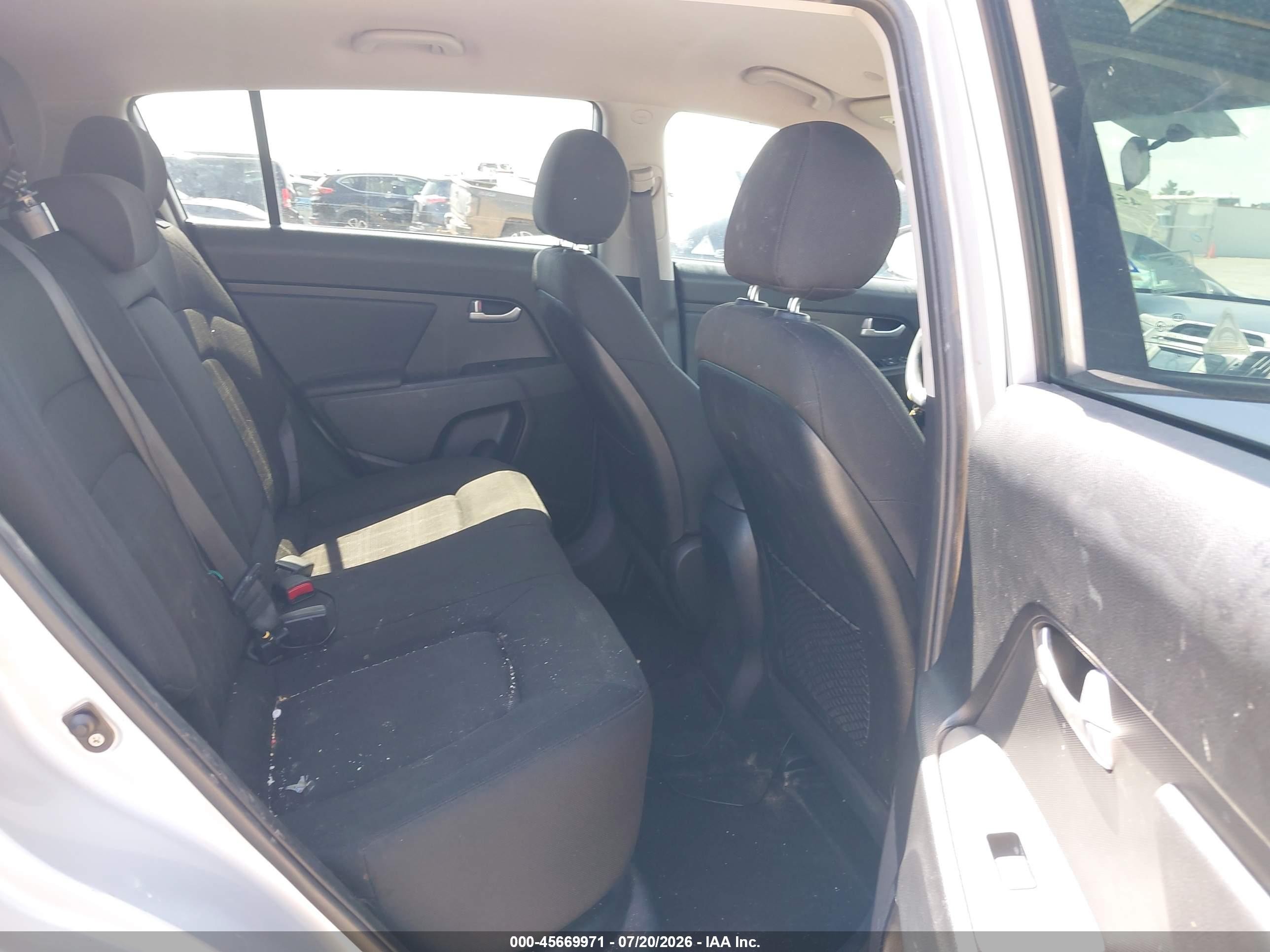 2013 Kia Sportage Lx Серебряный vin: KNDPB3A29D7354686