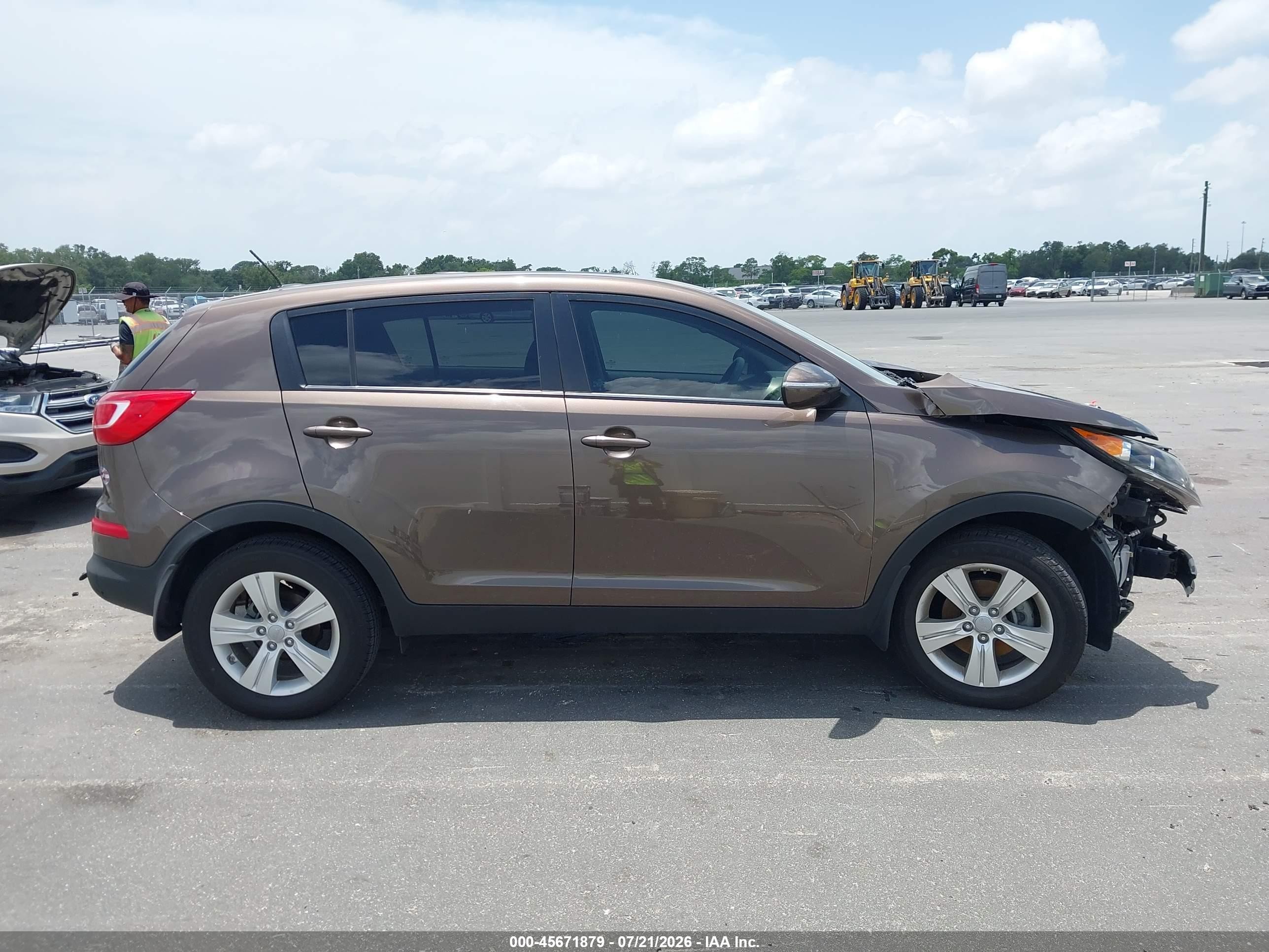 2013 Kia Sportage Lx Dark Brown vin: KNDPB3A29D7437373