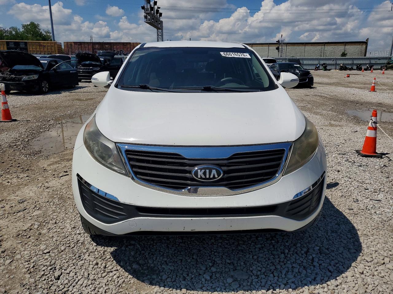 2013 Kia Sportage Lx White vin: KNDPB3A2XD7420873