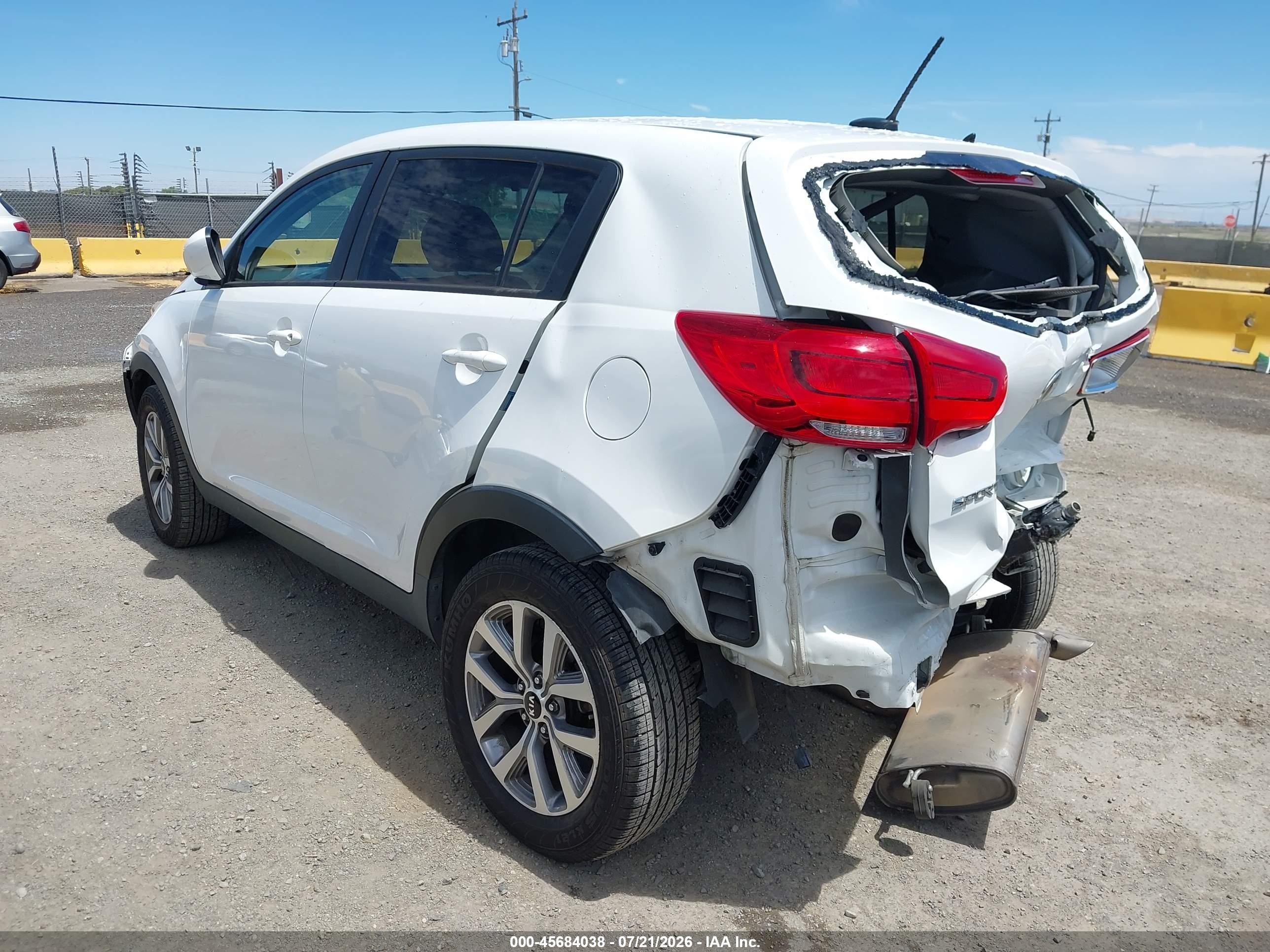2015 Kia Sportage Lx Белый vin: KNDPB3AC0F7691520