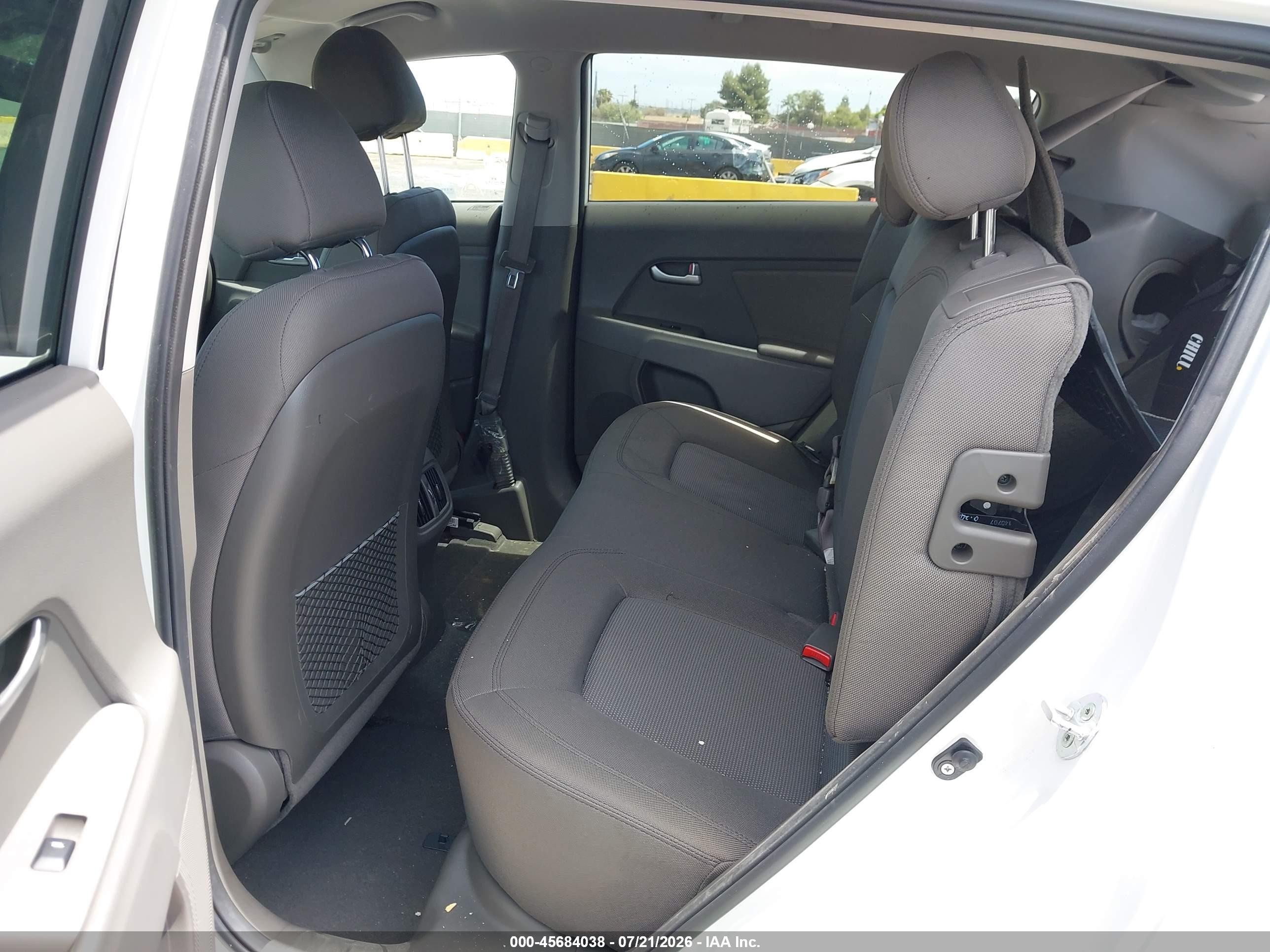 2015 Kia Sportage Lx Белый vin: KNDPB3AC0F7691520