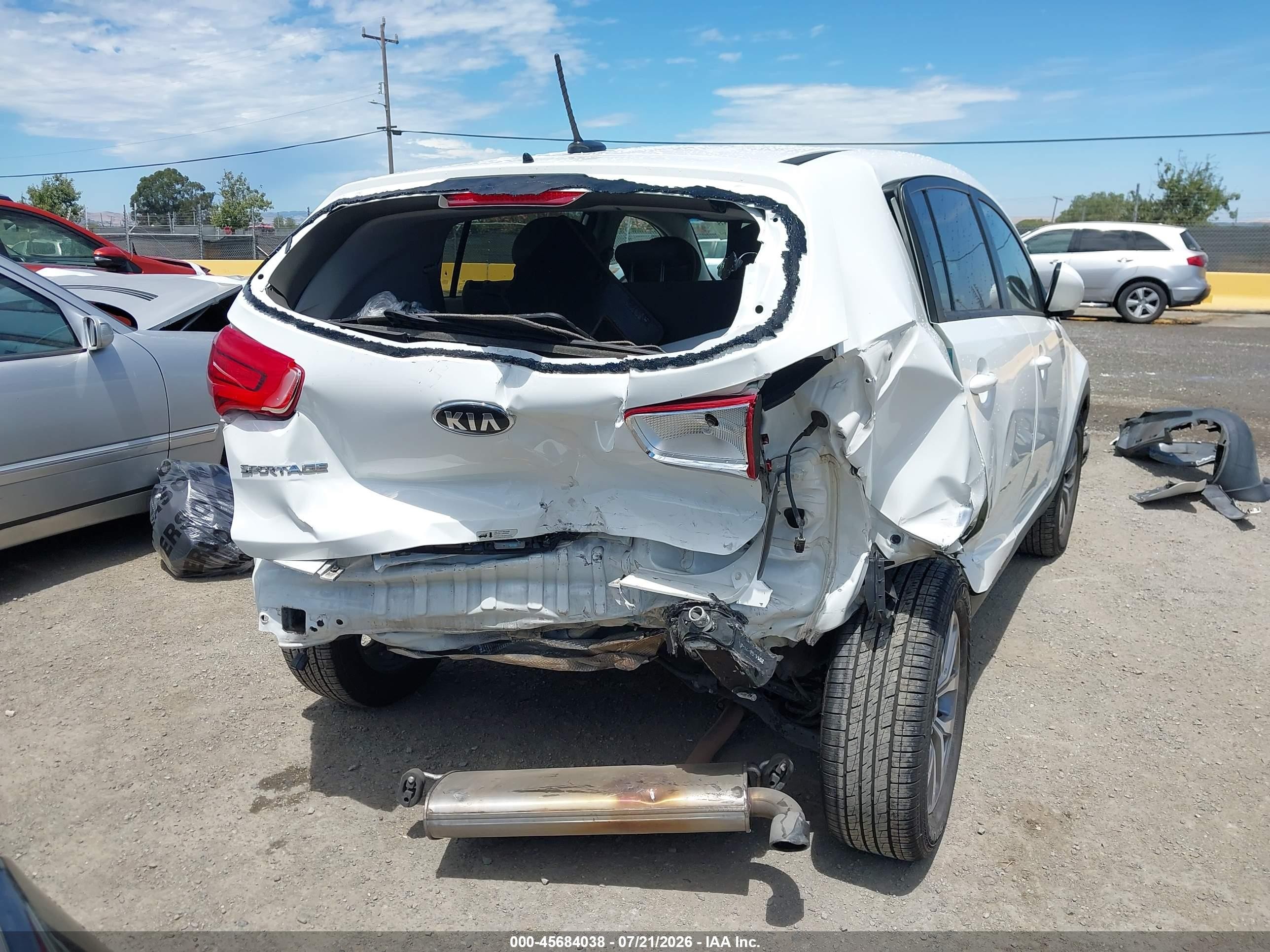 2015 Kia Sportage Lx Белый vin: KNDPB3AC0F7691520