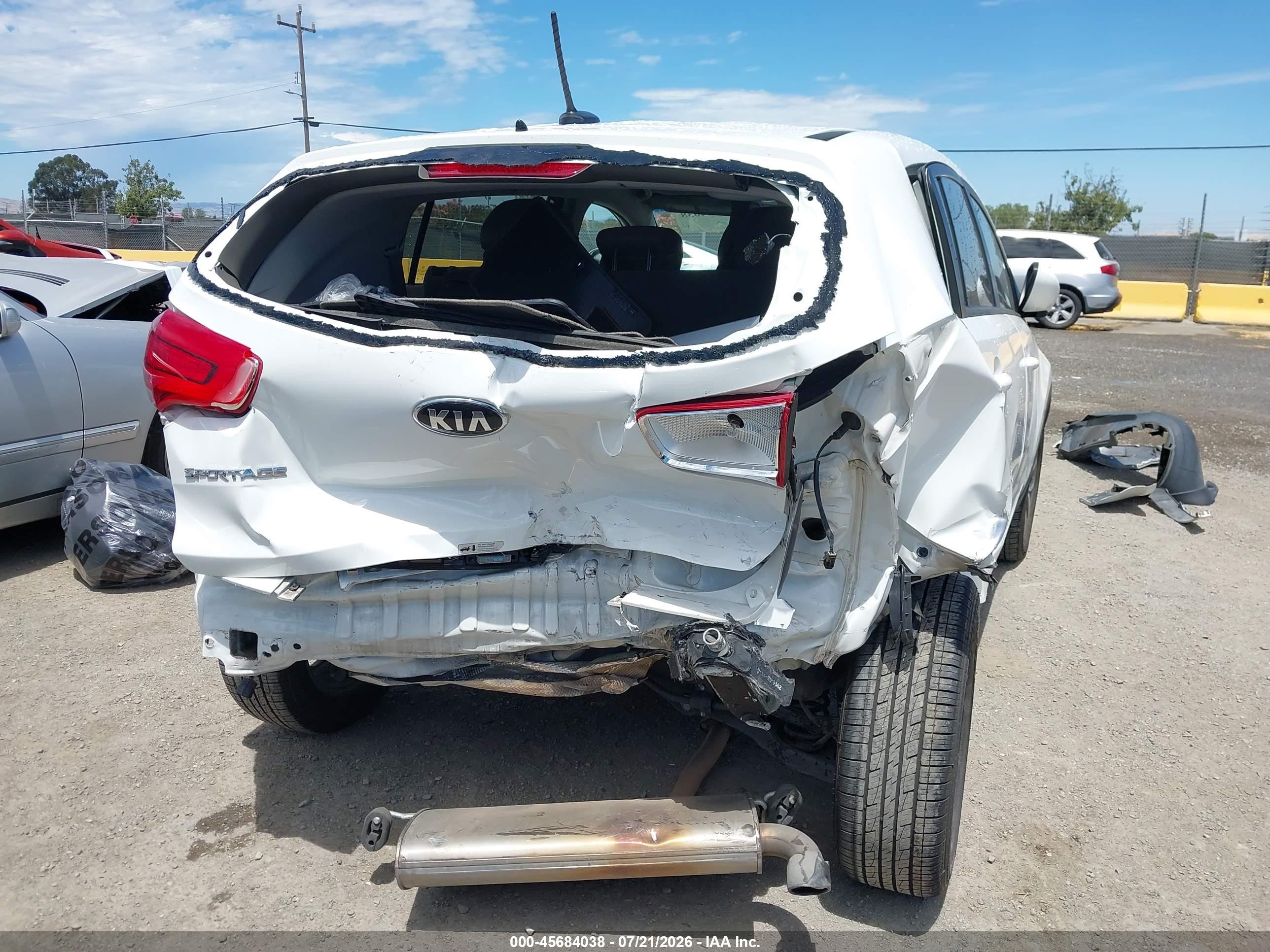 2015 Kia Sportage Lx Белый vin: KNDPB3AC0F7691520