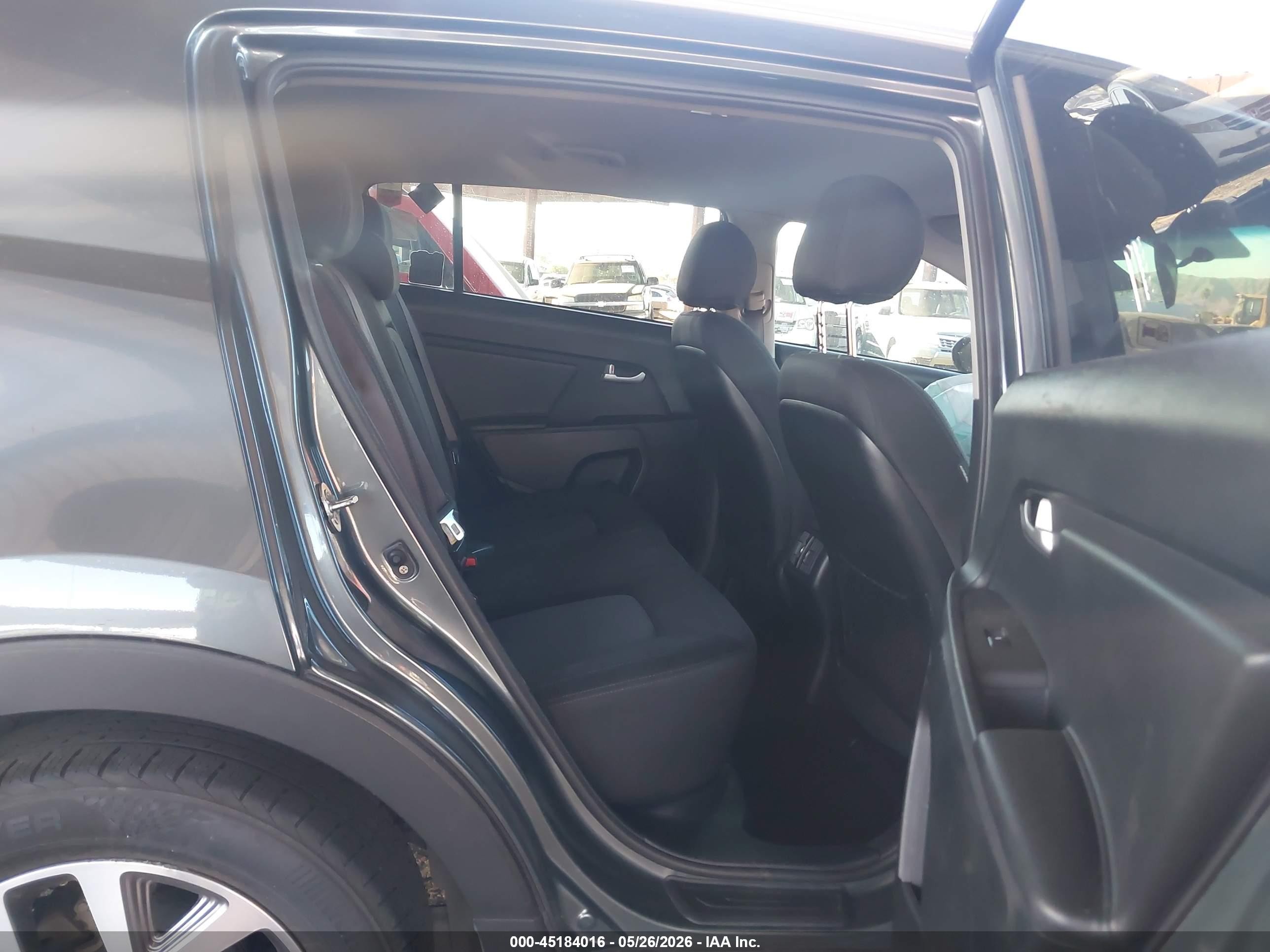 2015 Kia Sportage Lx Silver vin: KNDPB3AC0F7716030