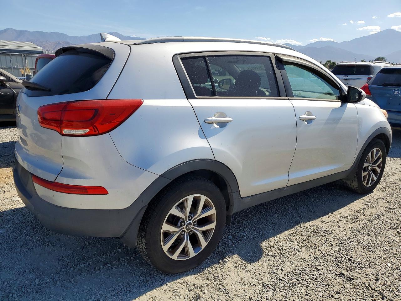 2015 Kia Sportage Lx Silver vin: KNDPB3AC0F7754227