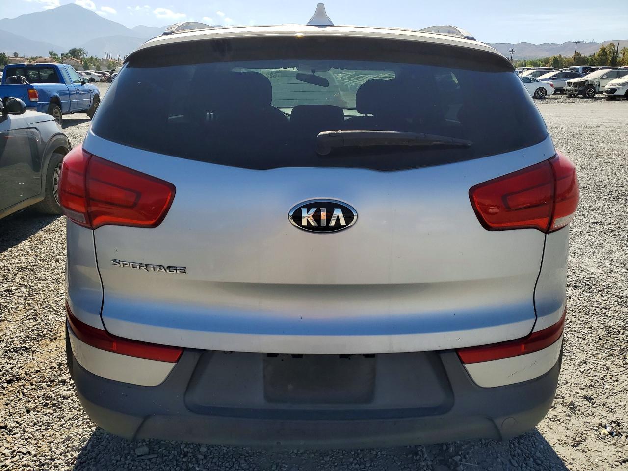 2015 Kia Sportage Lx Silver vin: KNDPB3AC0F7754227