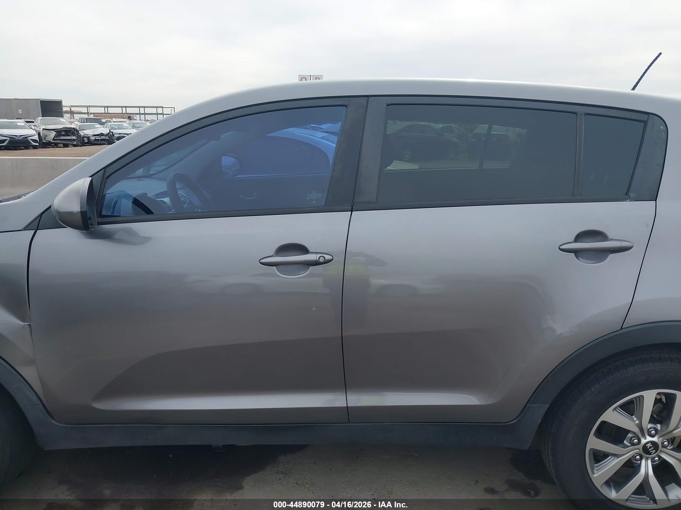 2016 Kia Sportage Lx Gray vin: KNDPB3AC0G7872585
