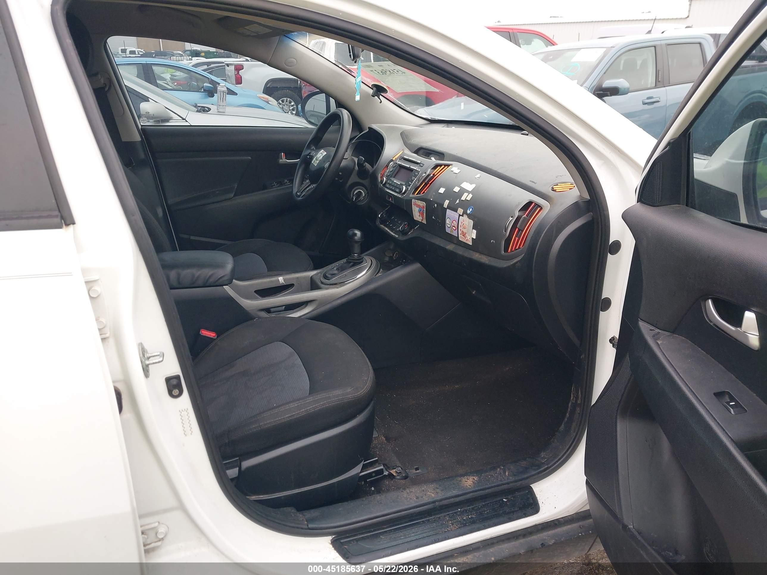 2015 Kia Sportage Lx Белый vin: KNDPB3AC1F7762126