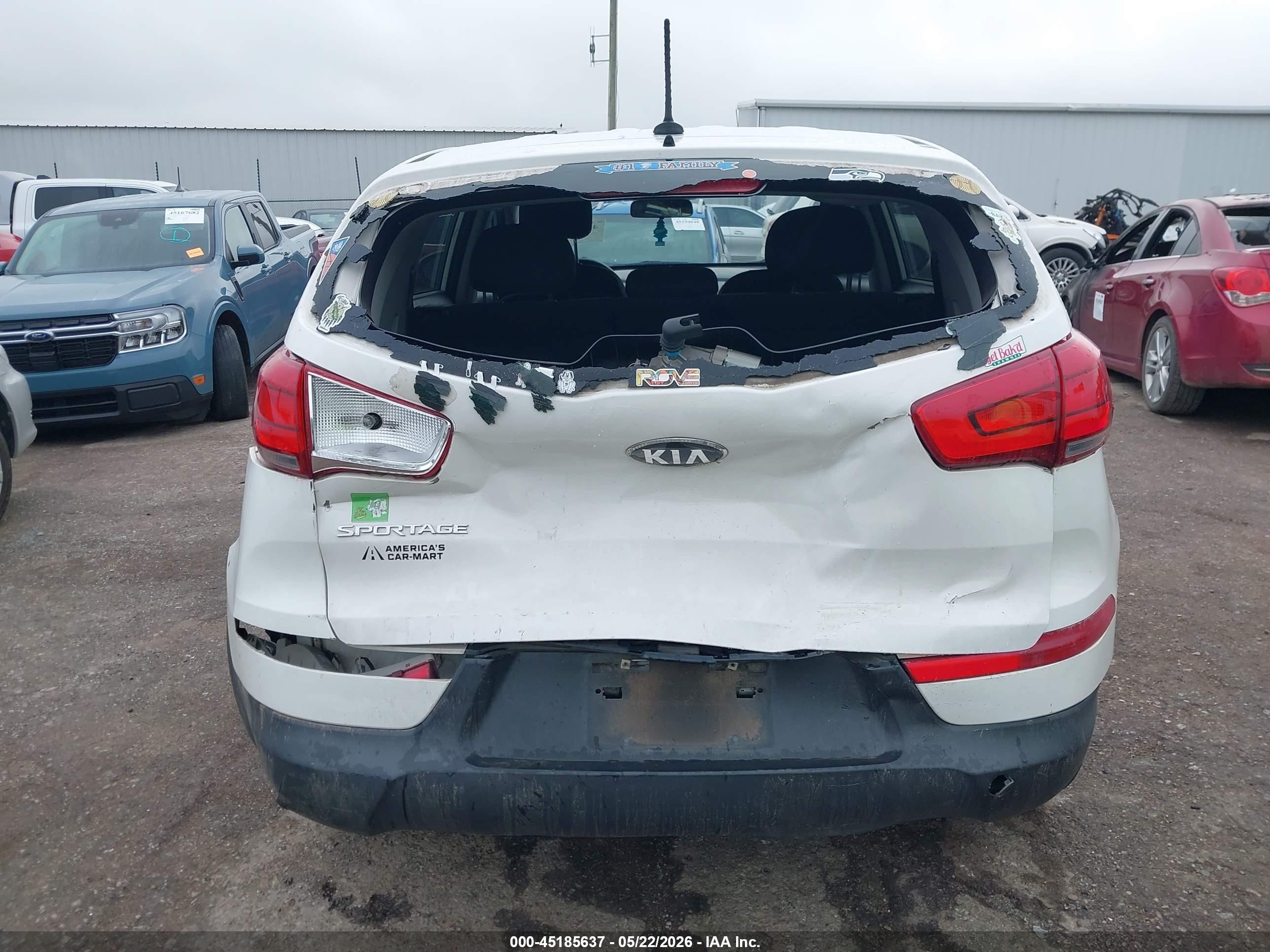 2015 Kia Sportage Lx Белый vin: KNDPB3AC1F7762126