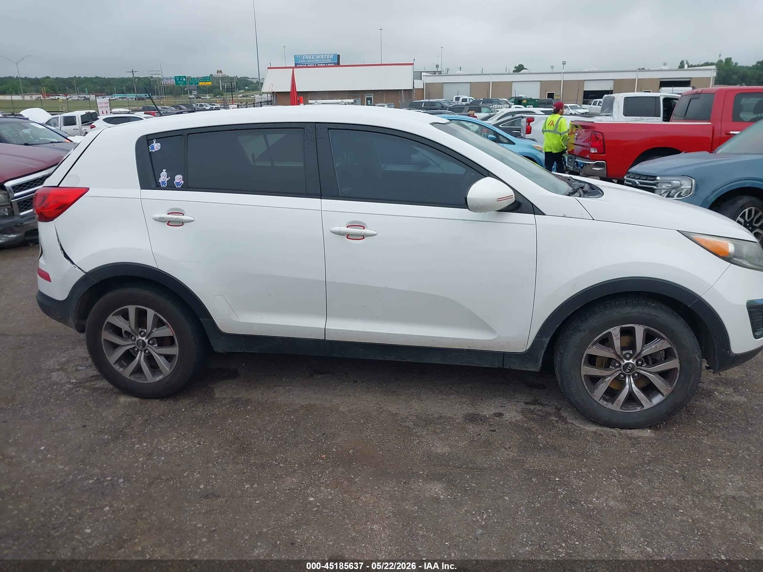 2015 Kia Sportage Lx Белый vin: KNDPB3AC1F7762126