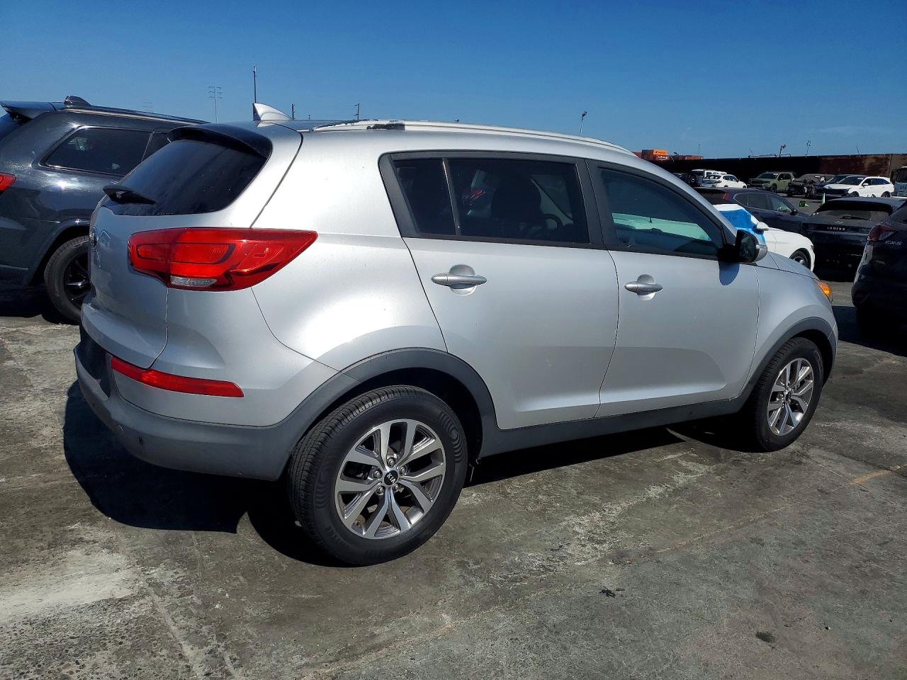 2014 Kia Sportage Lx Silver vin: KNDPB3AC2E7616929