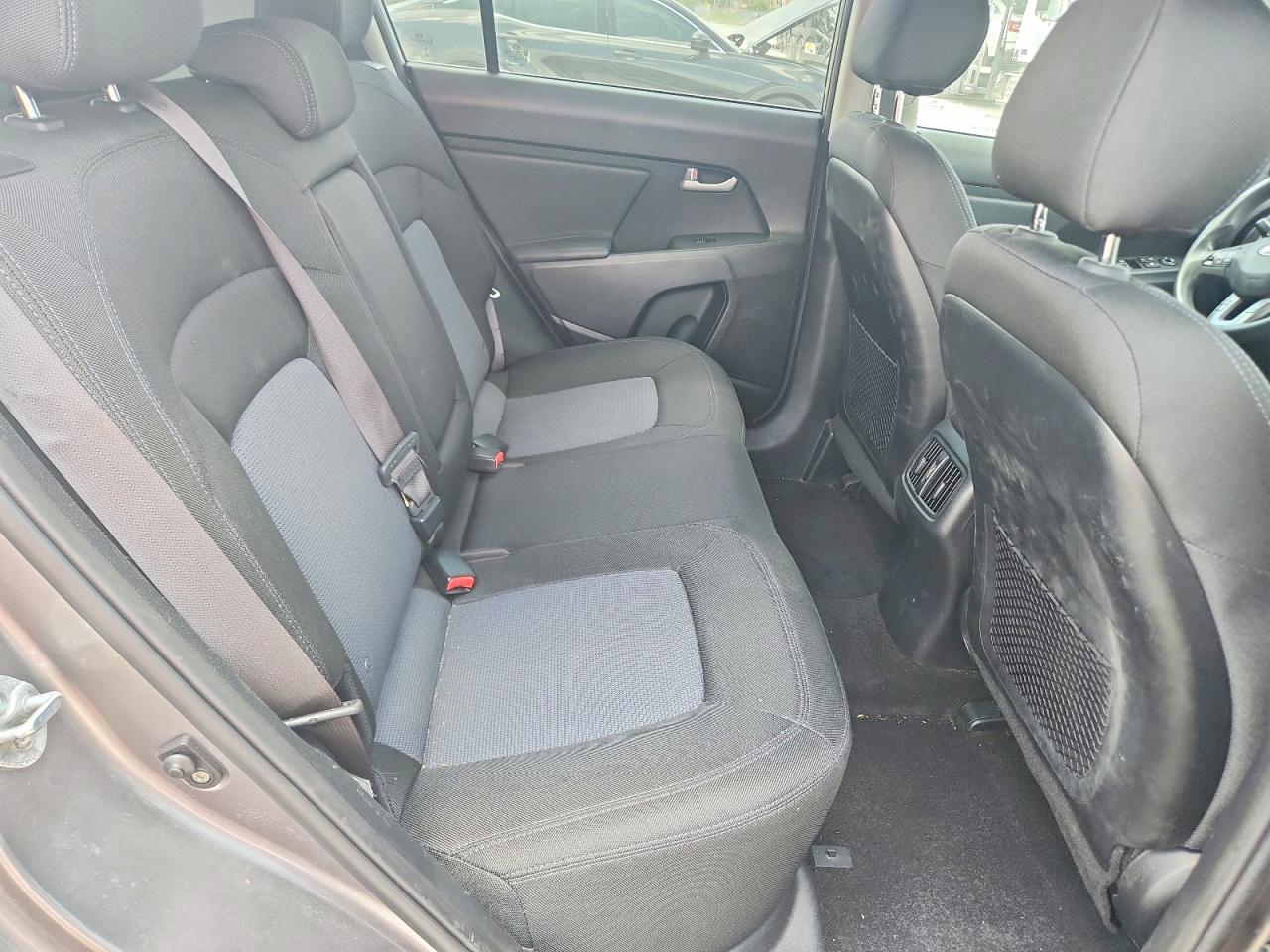 2015 Kia Sportage Lx Gray vin: KNDPB3AC2F7683743