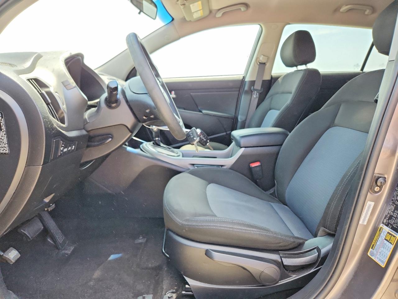 2015 Kia Sportage Lx Серый vin: KNDPB3AC2F7740829