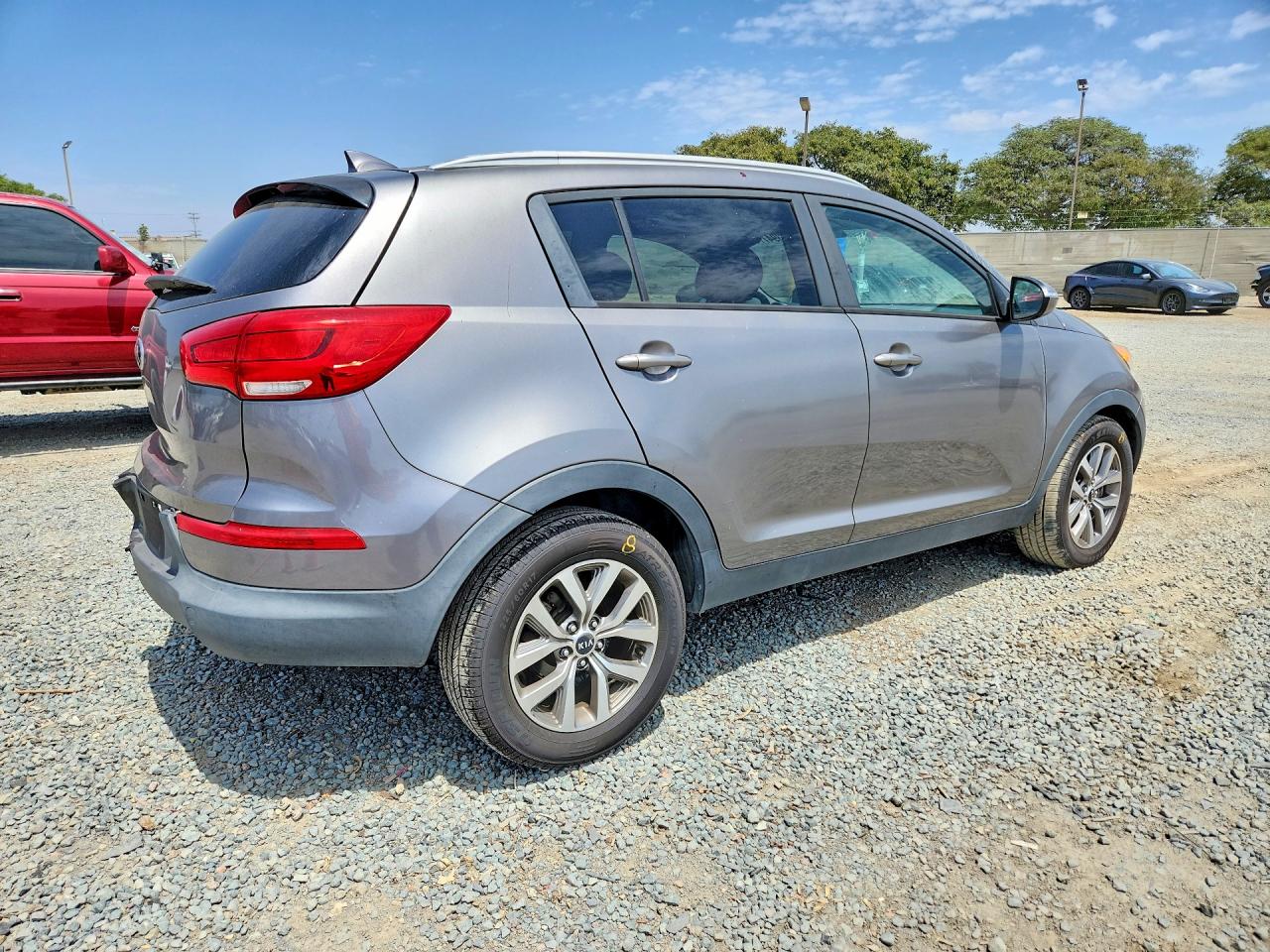 2015 Kia Sportage Lx Серый vin: KNDPB3AC2F7740829
