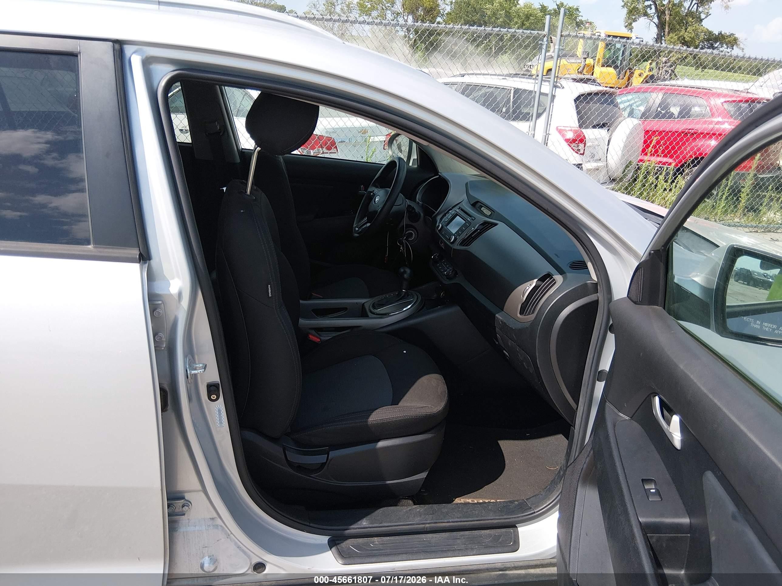 2014 Kia Sportage Lx Silver vin: KNDPB3AC3E7557793