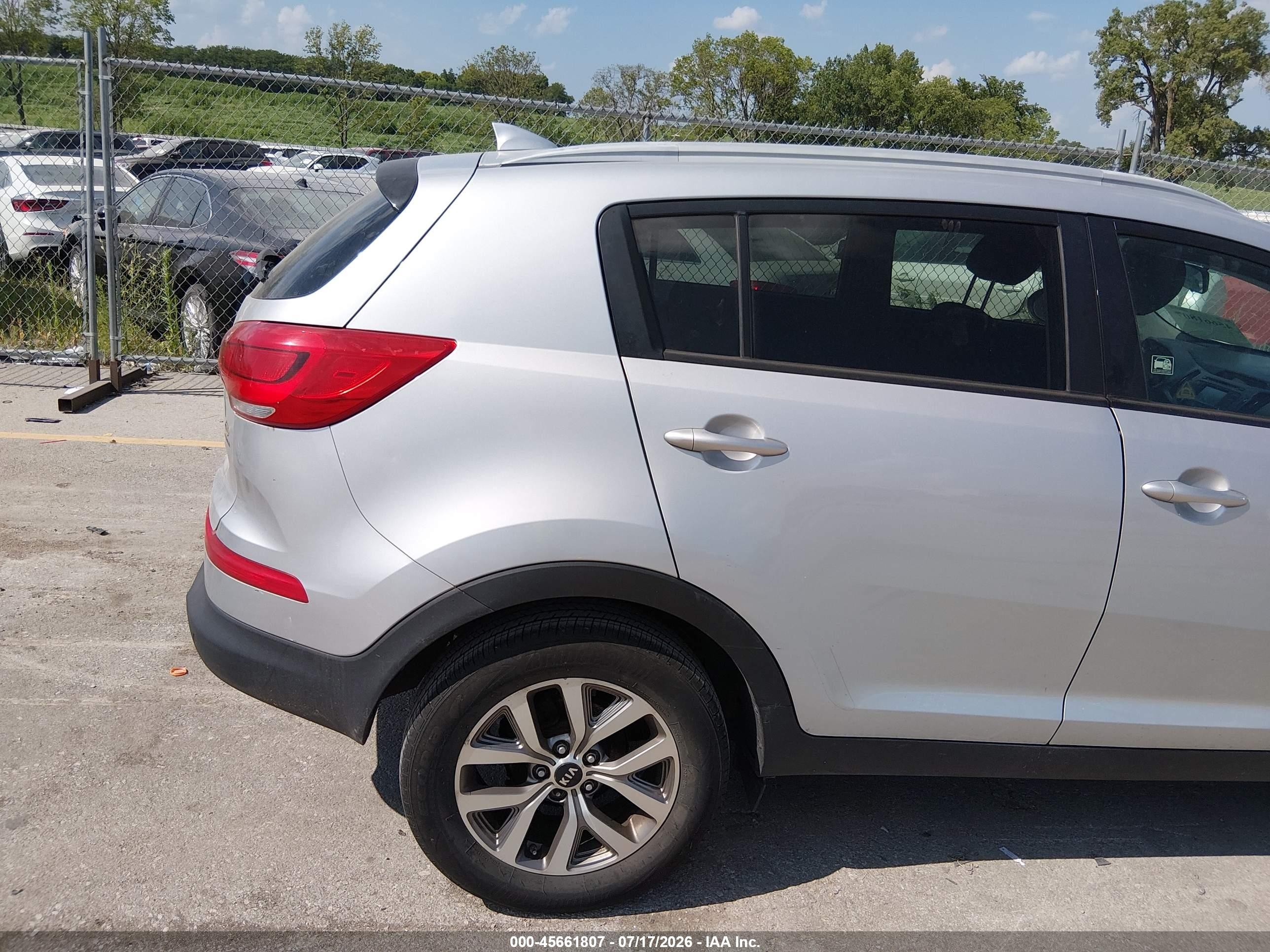 2014 Kia Sportage Lx Silver vin: KNDPB3AC3E7557793