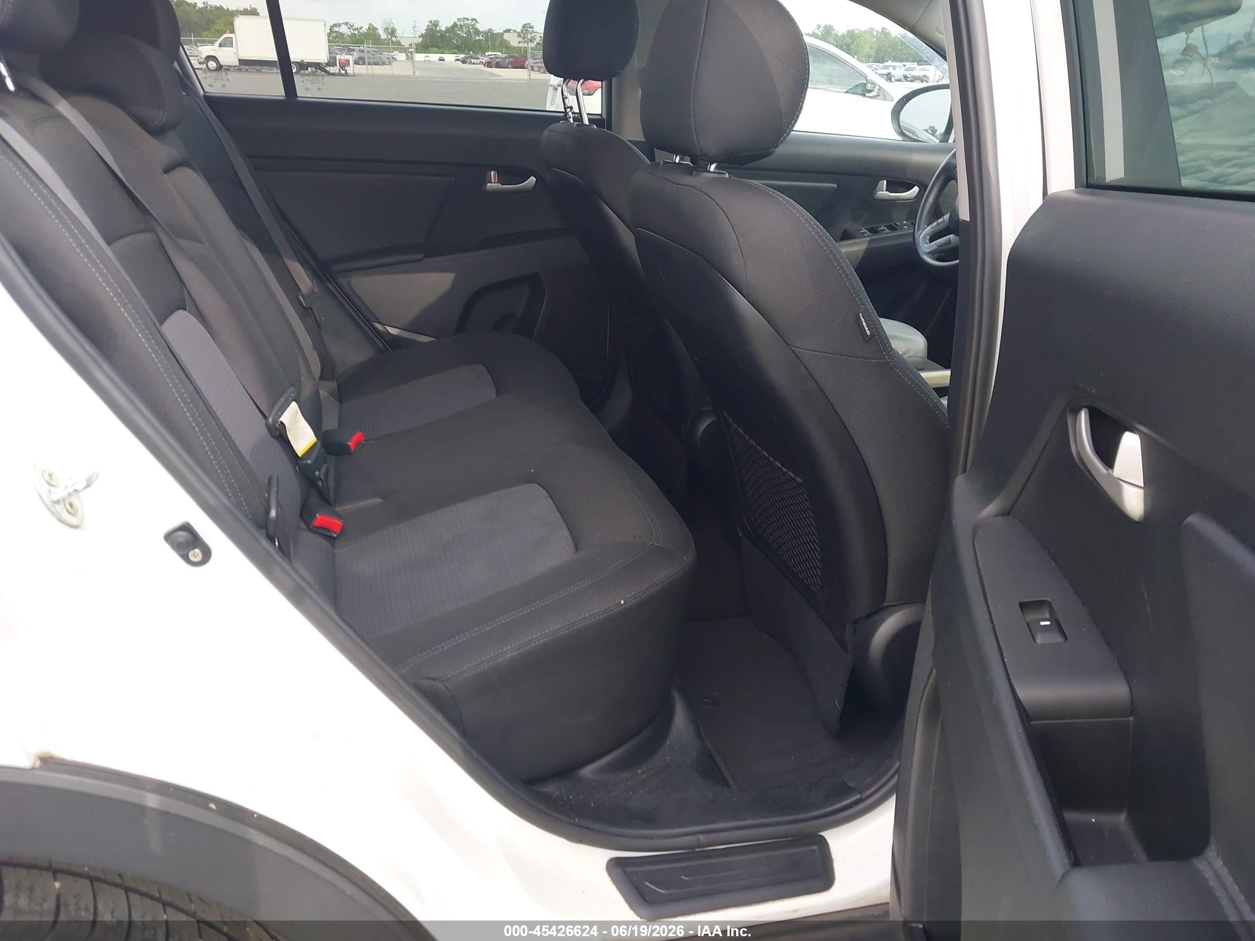 2015 Kia Sportage Lx White vin: KNDPB3AC3F7787447