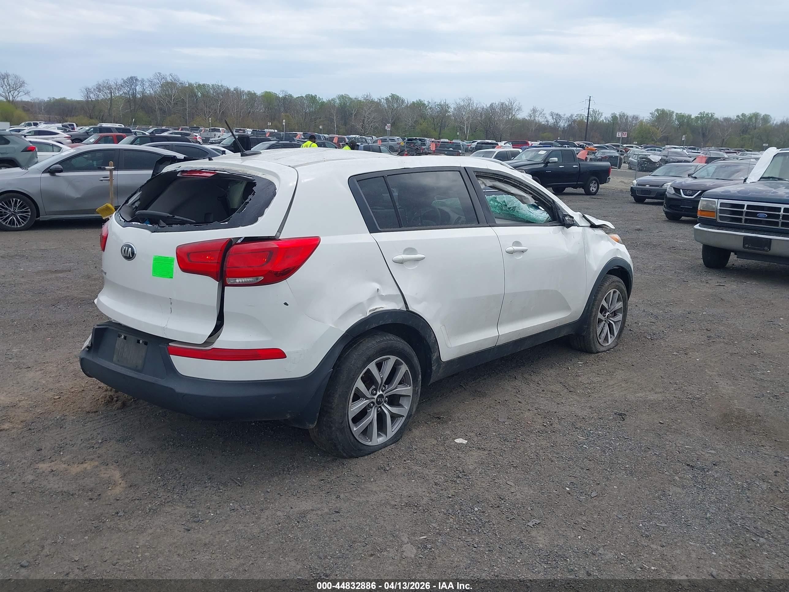 2016 Kia Sportage Lx Белый vin: KNDPB3AC3G7834140