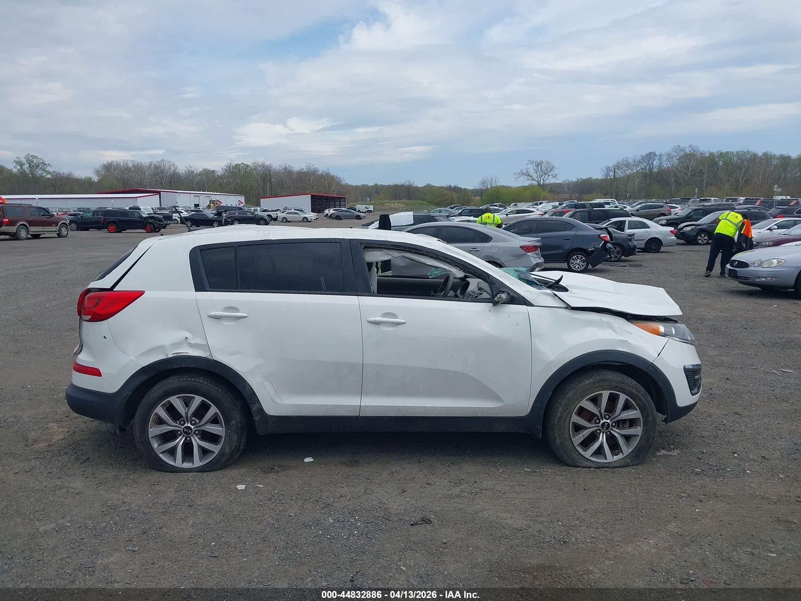 2016 Kia Sportage Lx Белый vin: KNDPB3AC3G7834140