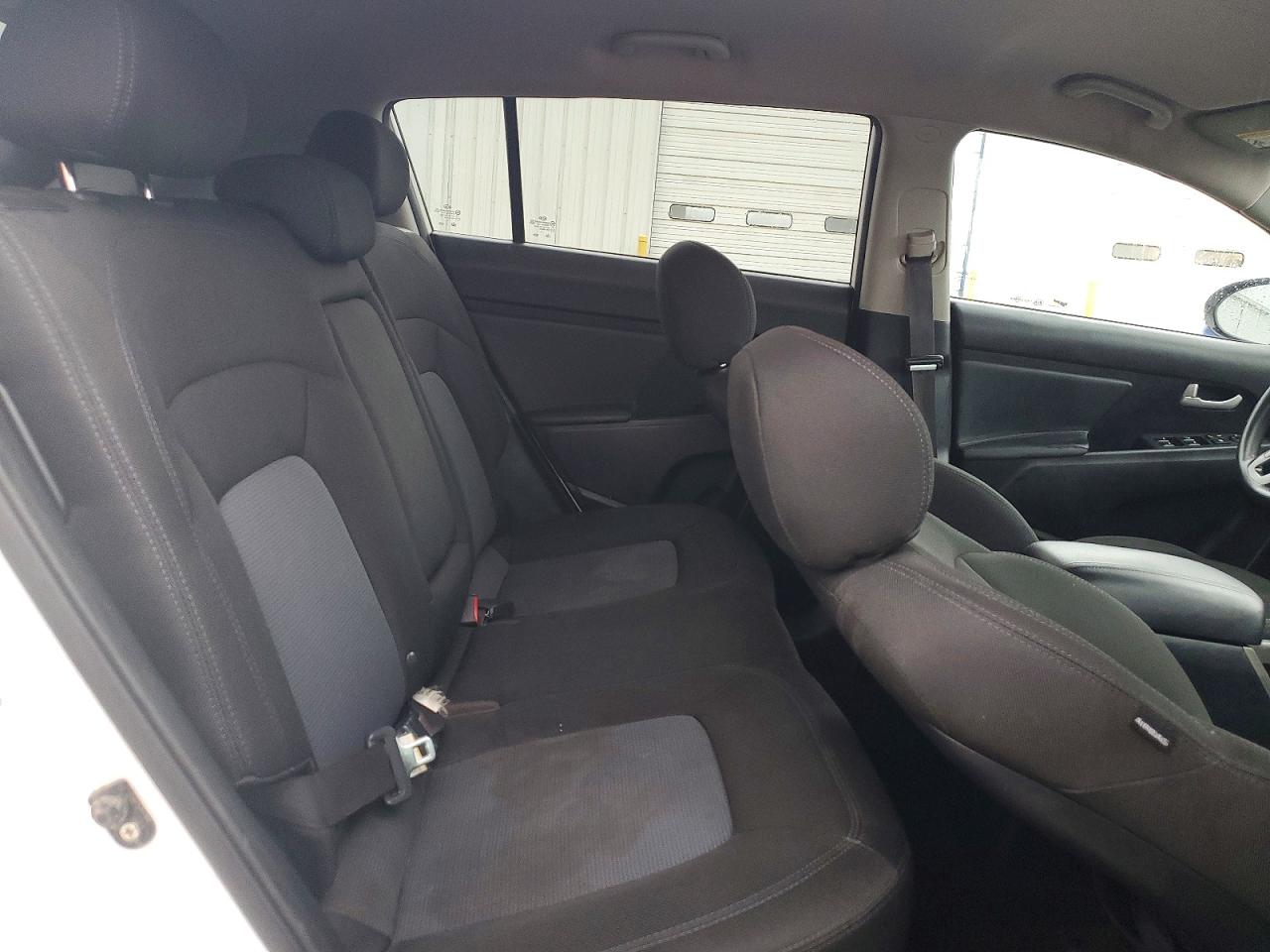 2014 Kia Sportage Lx White vin: KNDPB3AC4E7600263