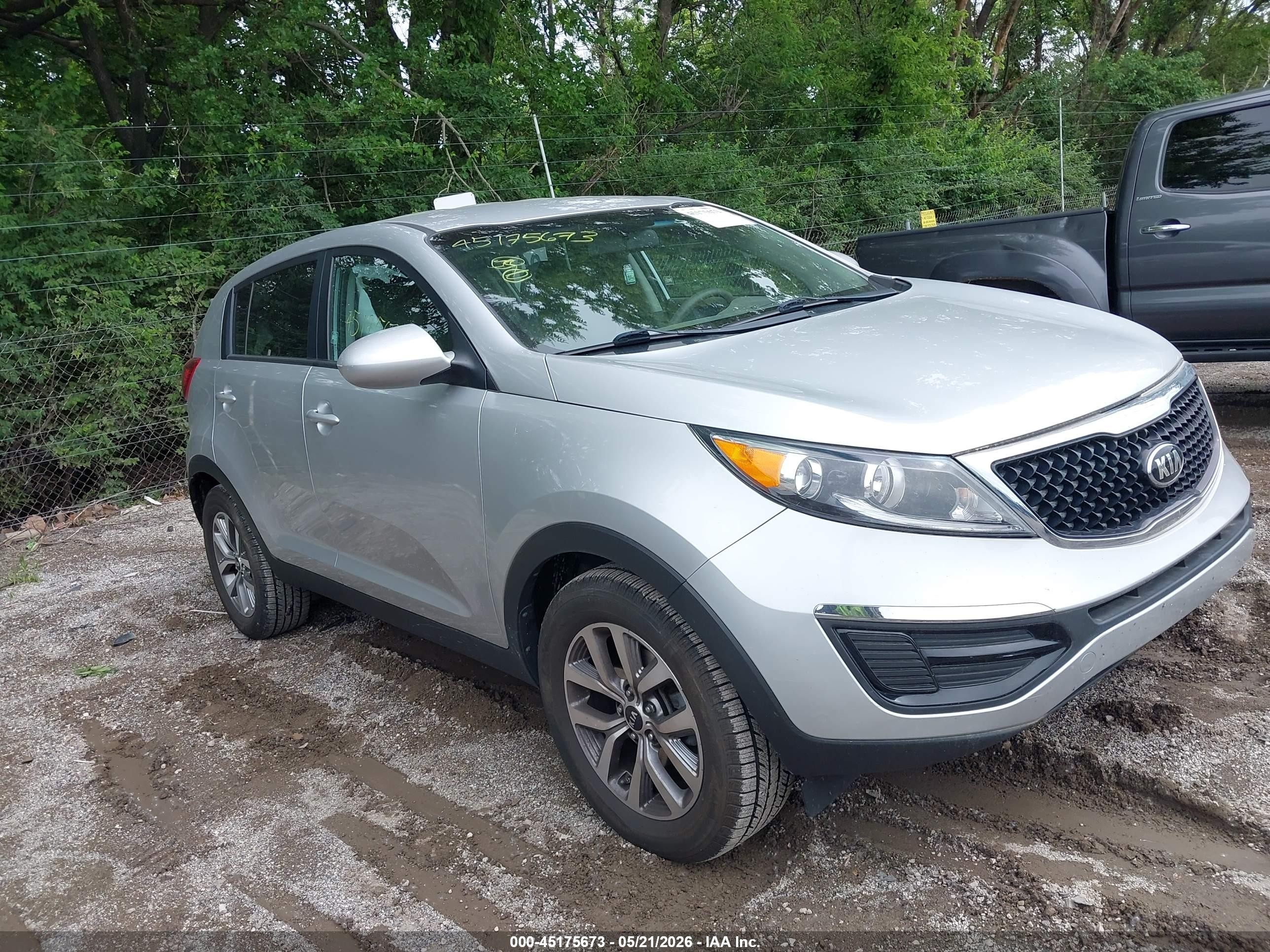 2015 Kia Sportage Lx Silver vin: KNDPB3AC4F7687079