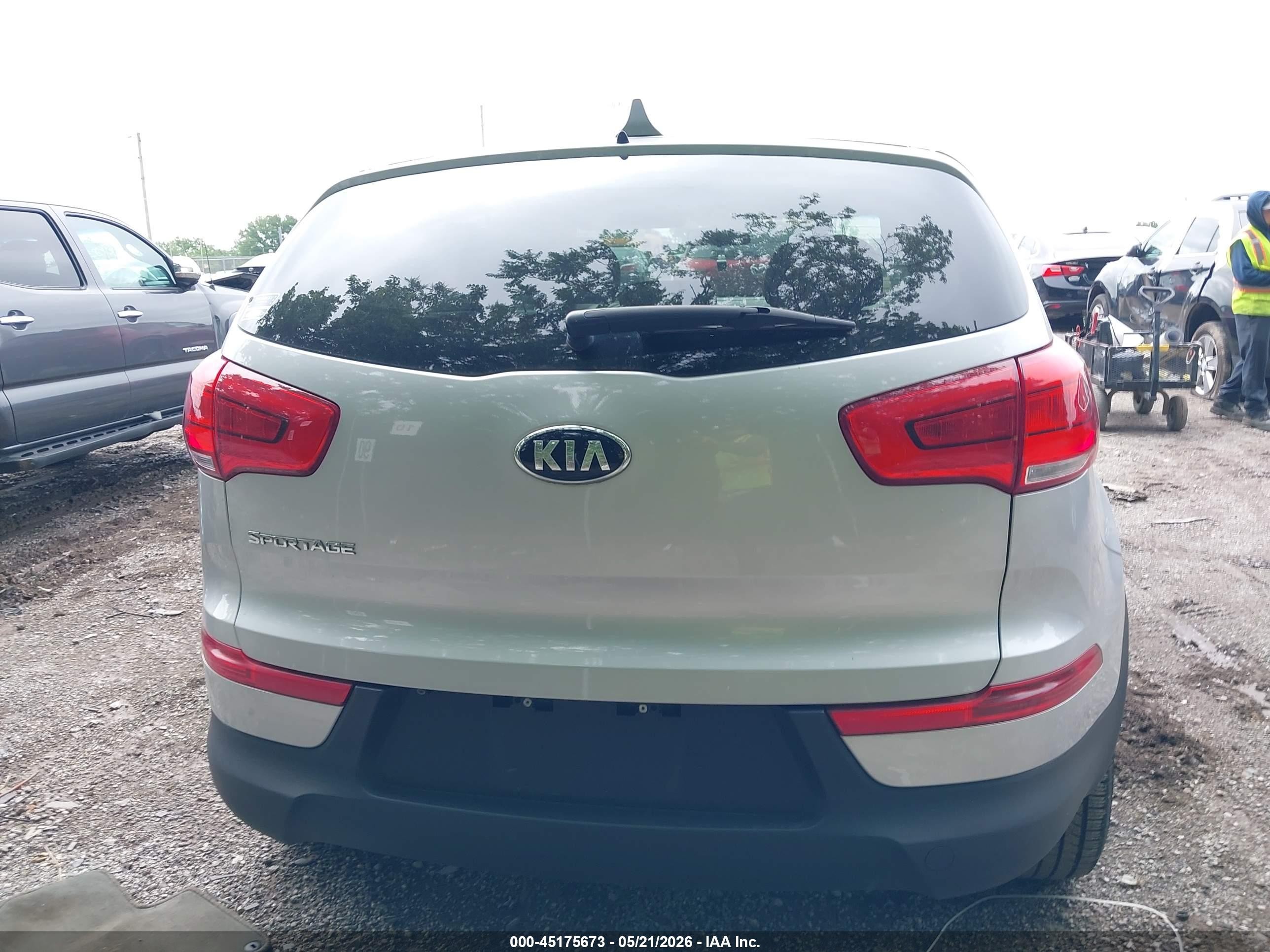 2015 Kia Sportage Lx Silver vin: KNDPB3AC4F7687079