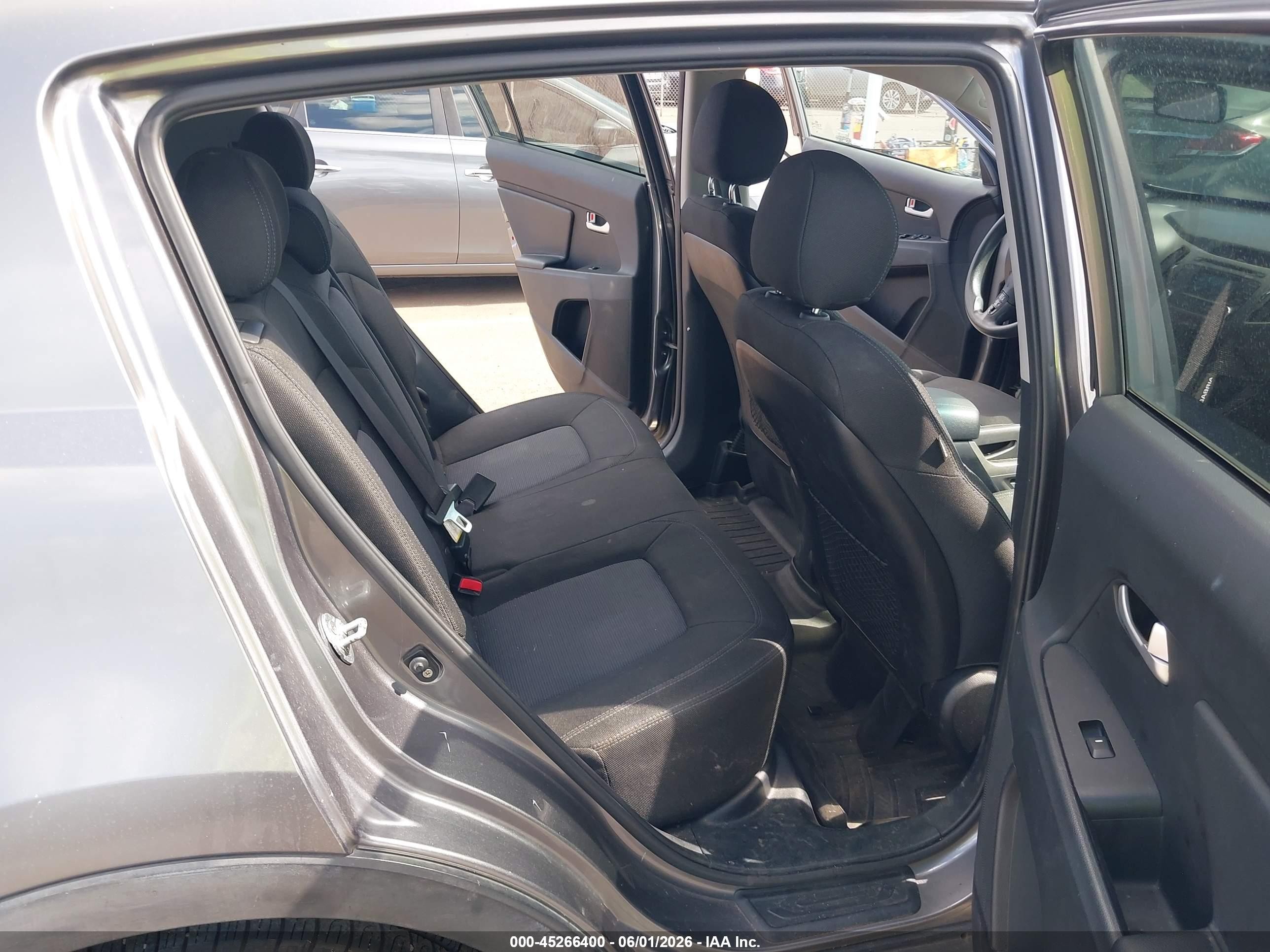 2015 Kia Sportage Lx Gray vin: KNDPB3AC4F7777090
