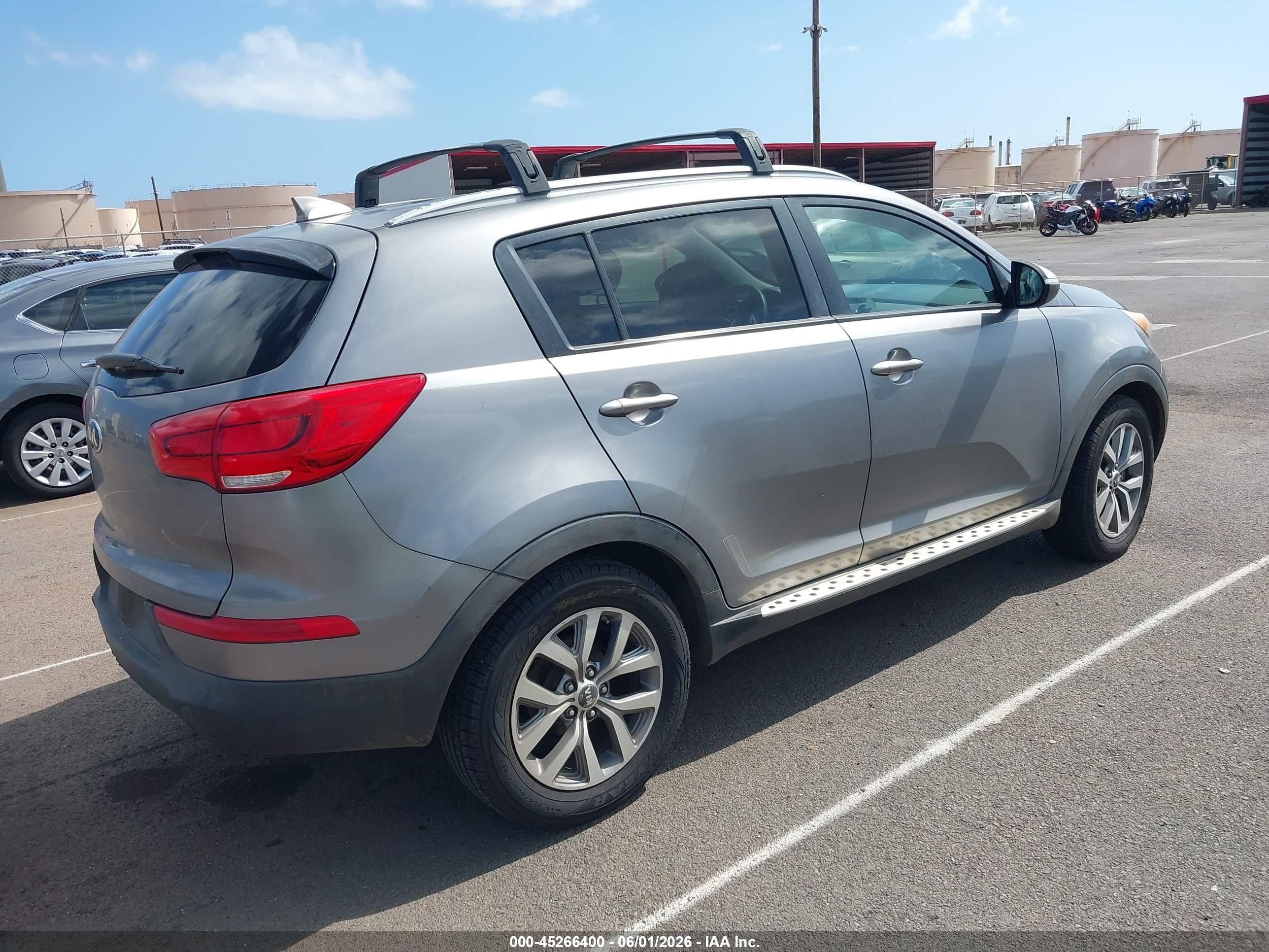 2015 Kia Sportage Lx Gray vin: KNDPB3AC4F7777090