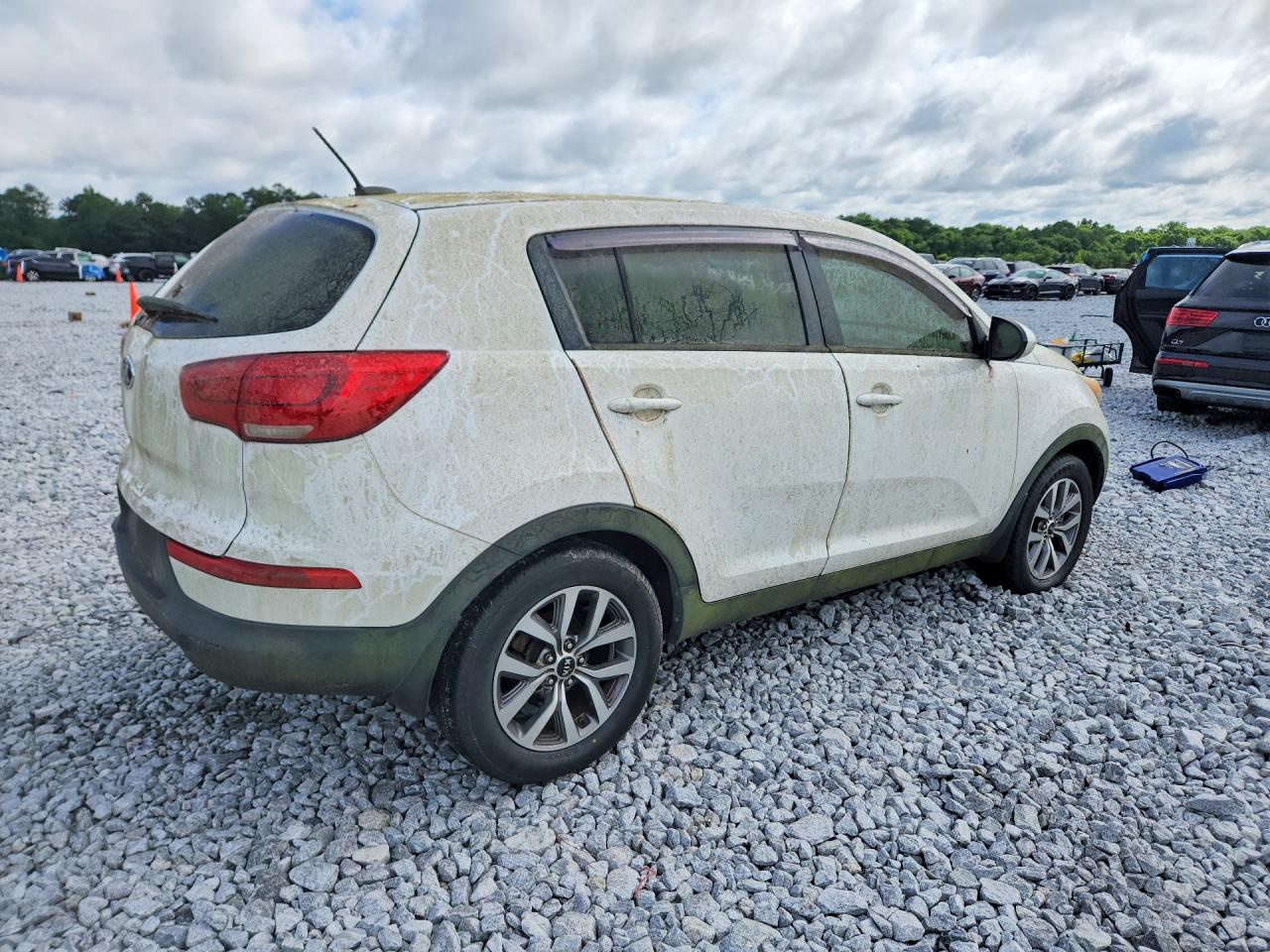 2015 Kia Sportage Lx White vin: KNDPB3AC5F7691075
