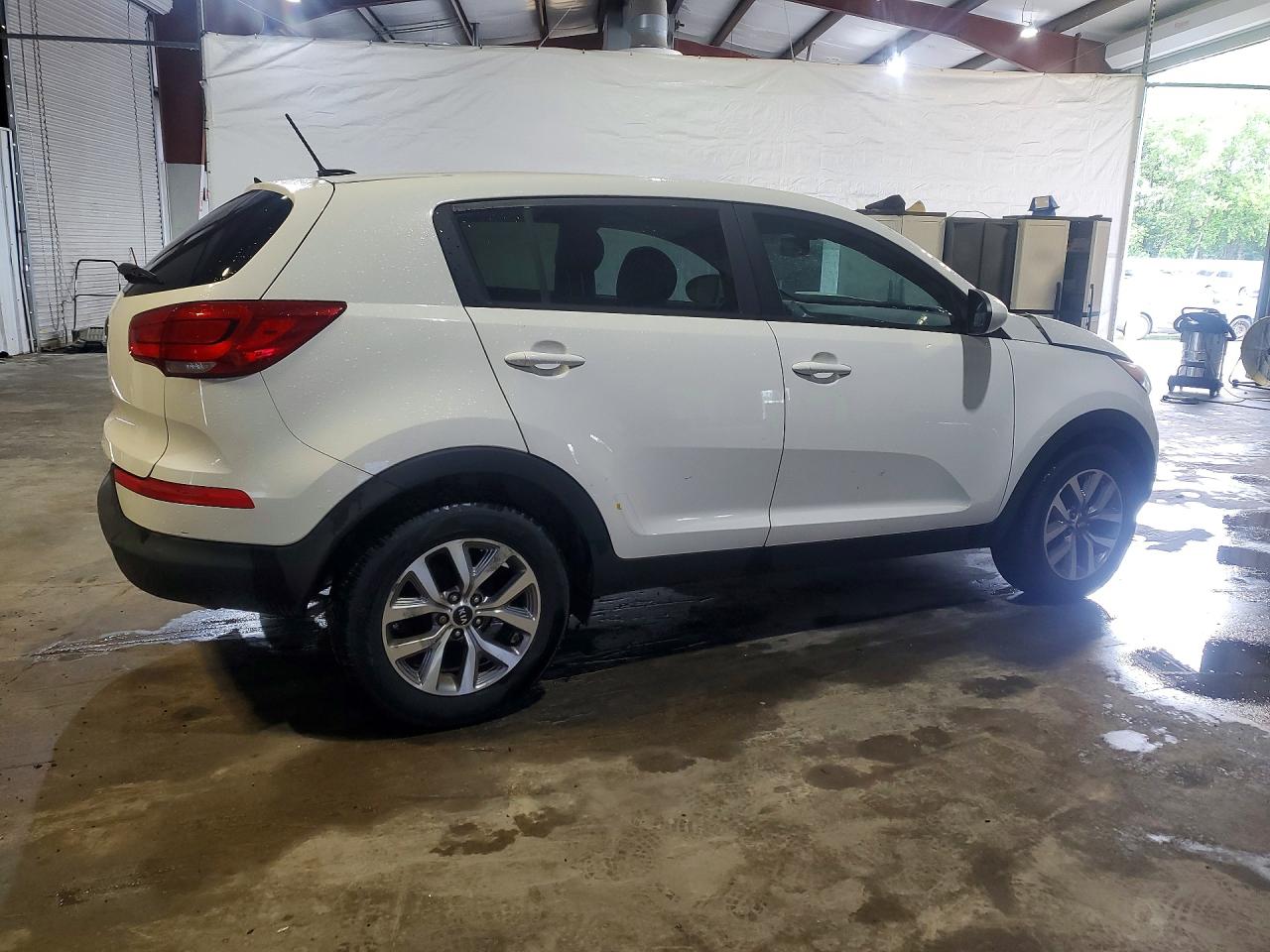 2015 Kia Sportage Lx White vin: KNDPB3AC5F7727959