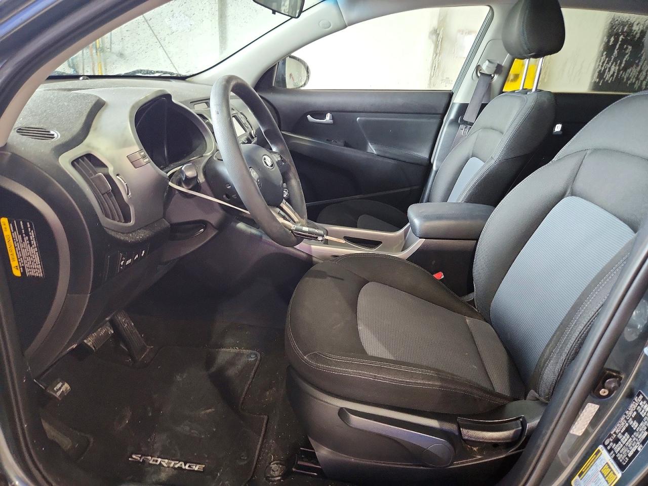 2015 Kia Sportage Lx Серый vin: KNDPB3AC5F7770066