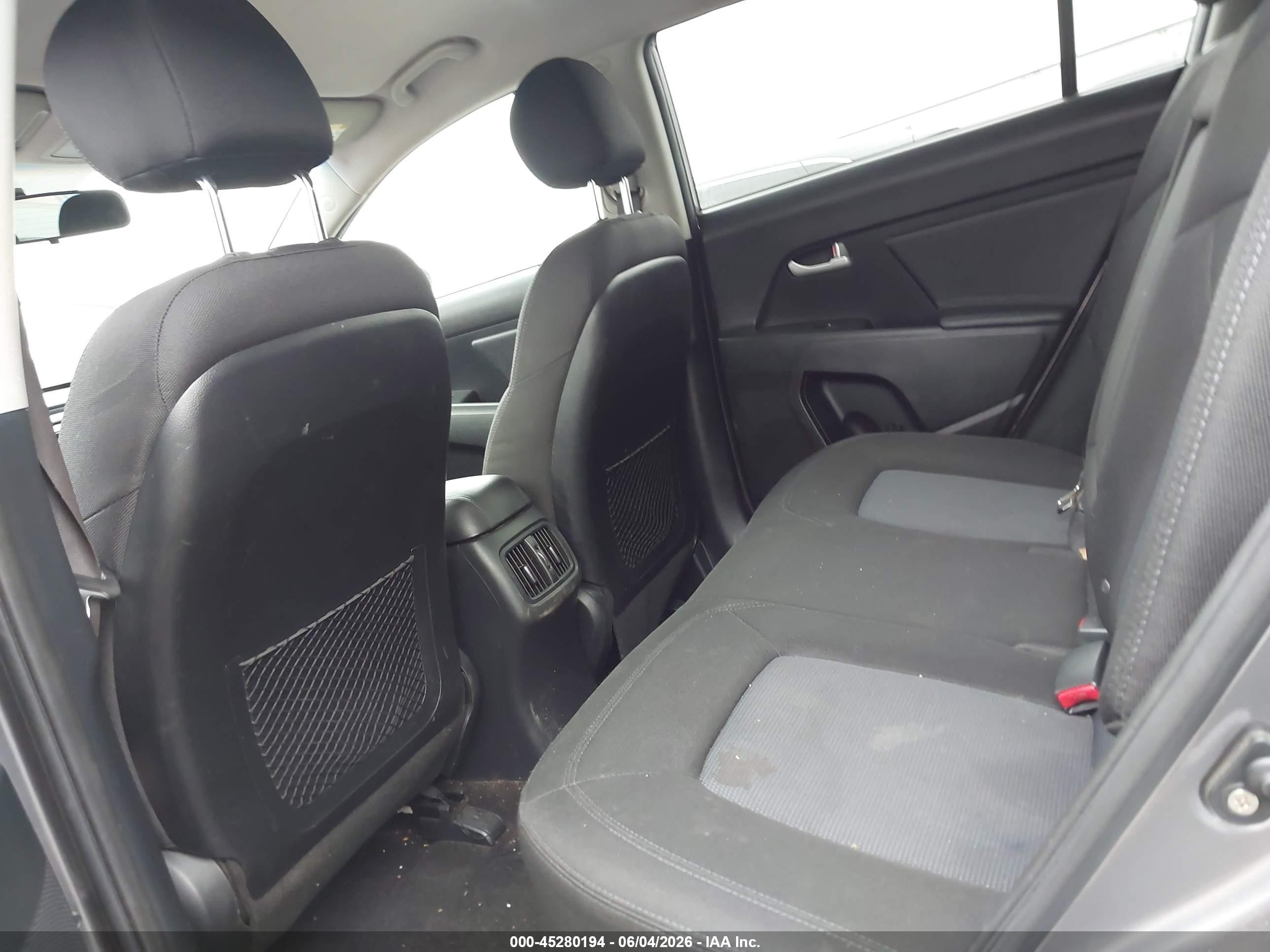 2015 Kia Sportage Lx Gray vin: KNDPB3AC6F7686113