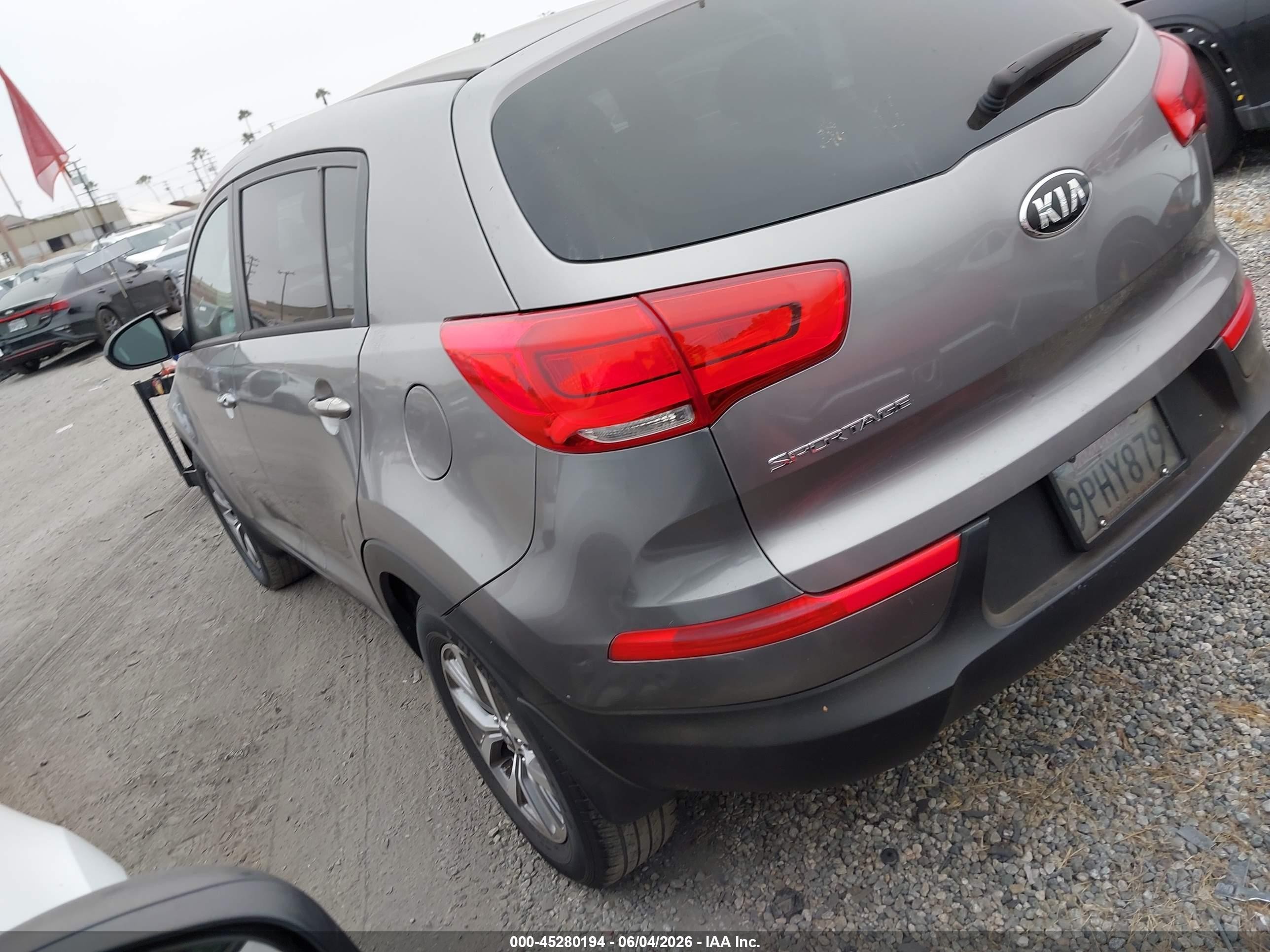 2015 Kia Sportage Lx Gray vin: KNDPB3AC6F7686113