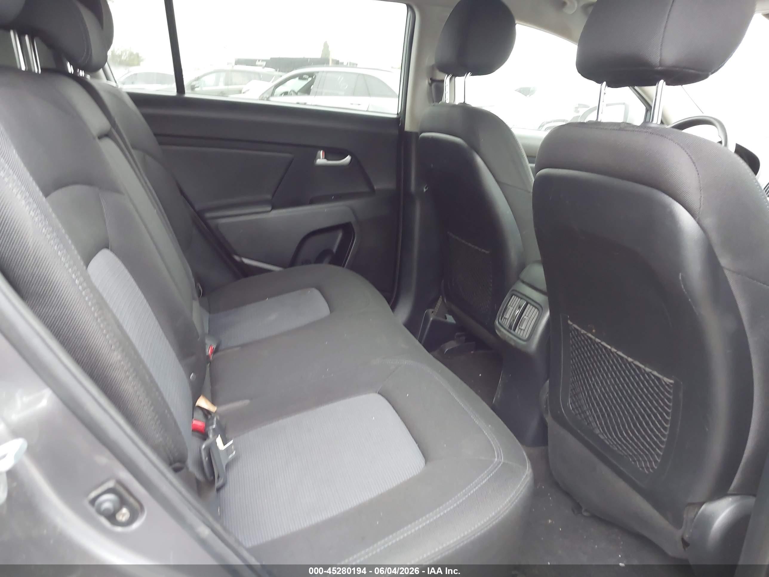 2015 Kia Sportage Lx Gray vin: KNDPB3AC6F7686113