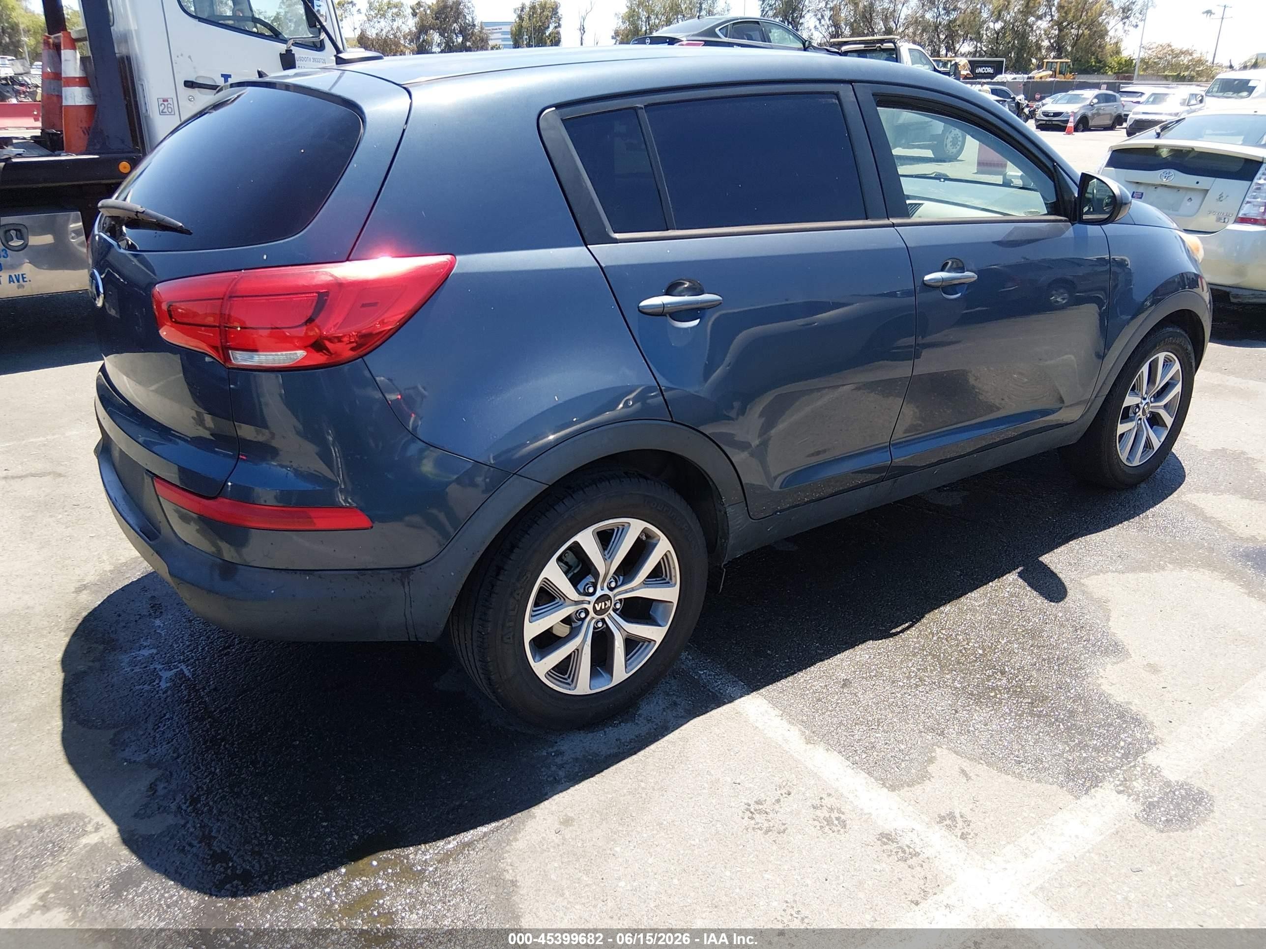 2015 Kia Sportage Lx Blue vin: KNDPB3AC6F7728957