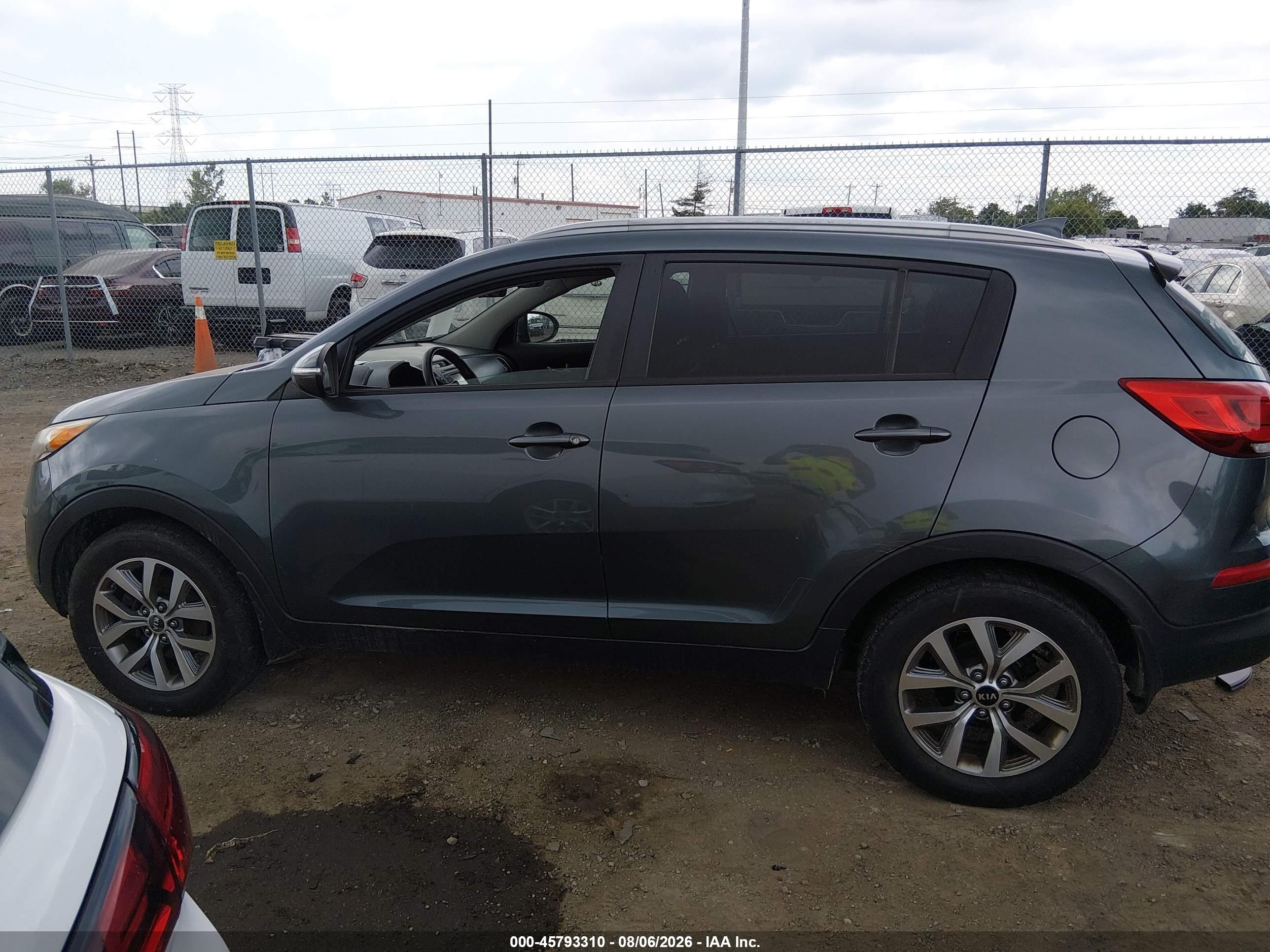2015 Kia Sportage Lx Gray vin: KNDPB3AC6F7763207
