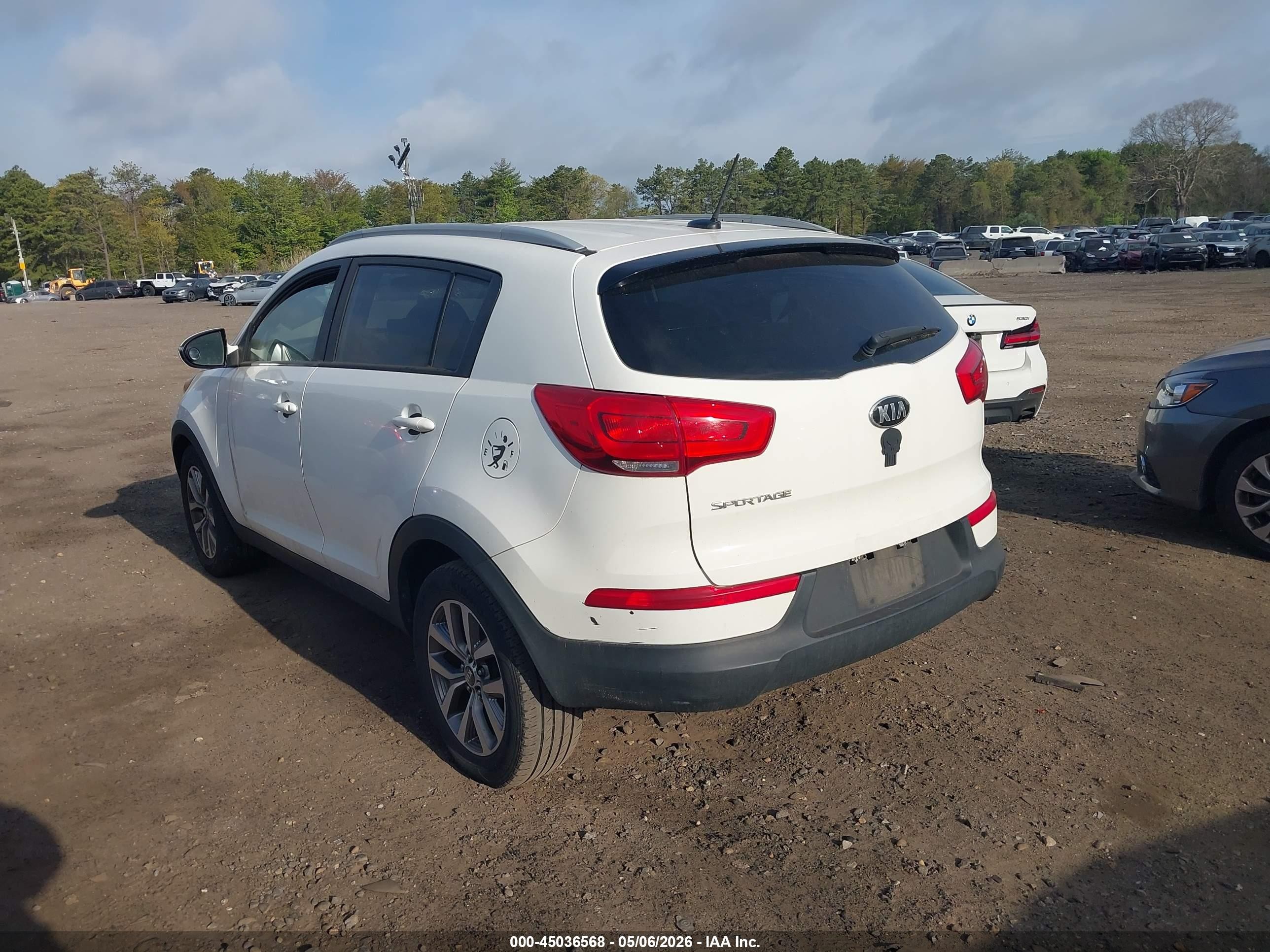 2015 Kia Sportage Lx White vin: KNDPB3AC6F7781397