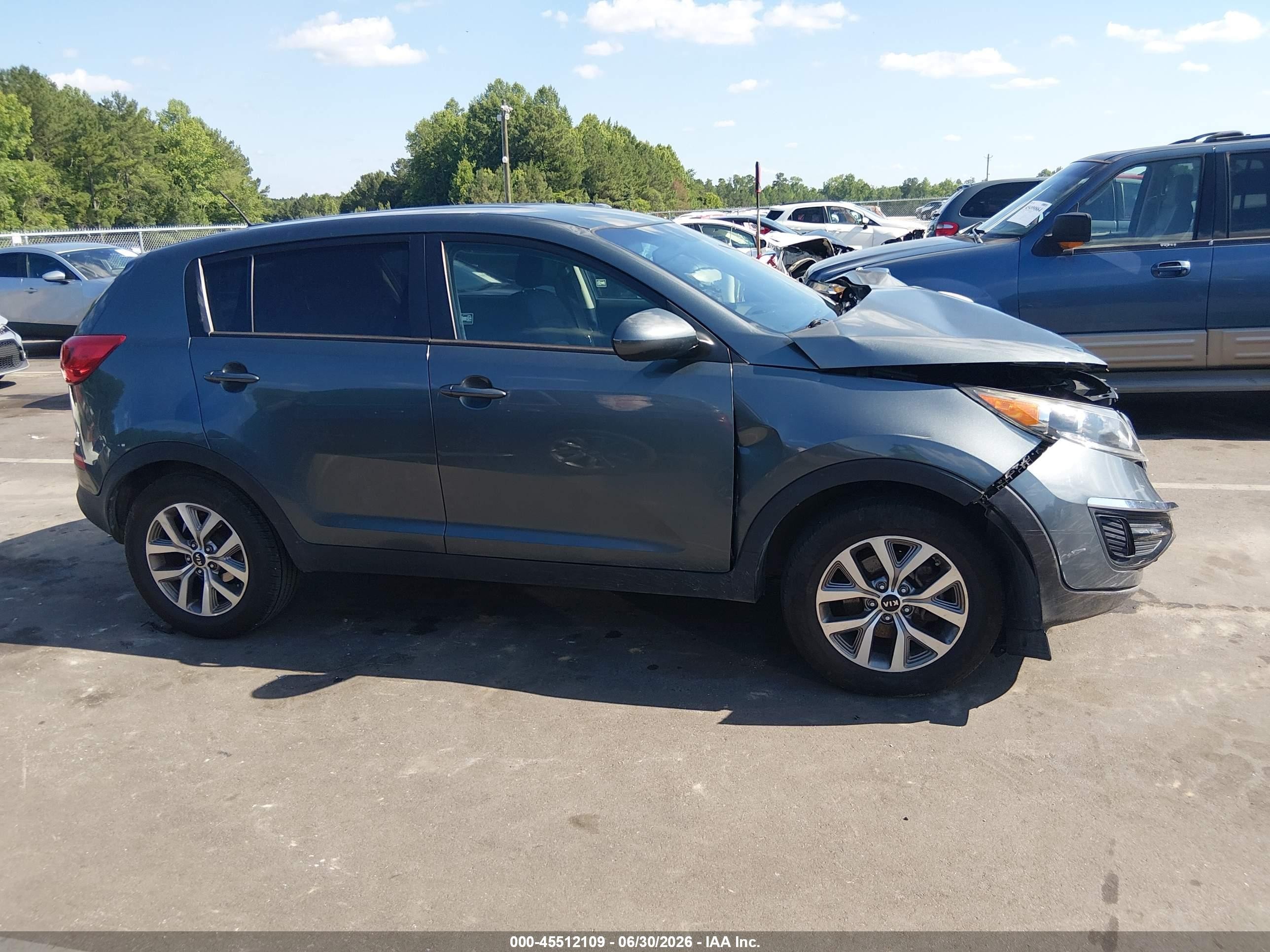 2015 Kia Sportage Lx Серый vin: KNDPB3AC7F7701024
