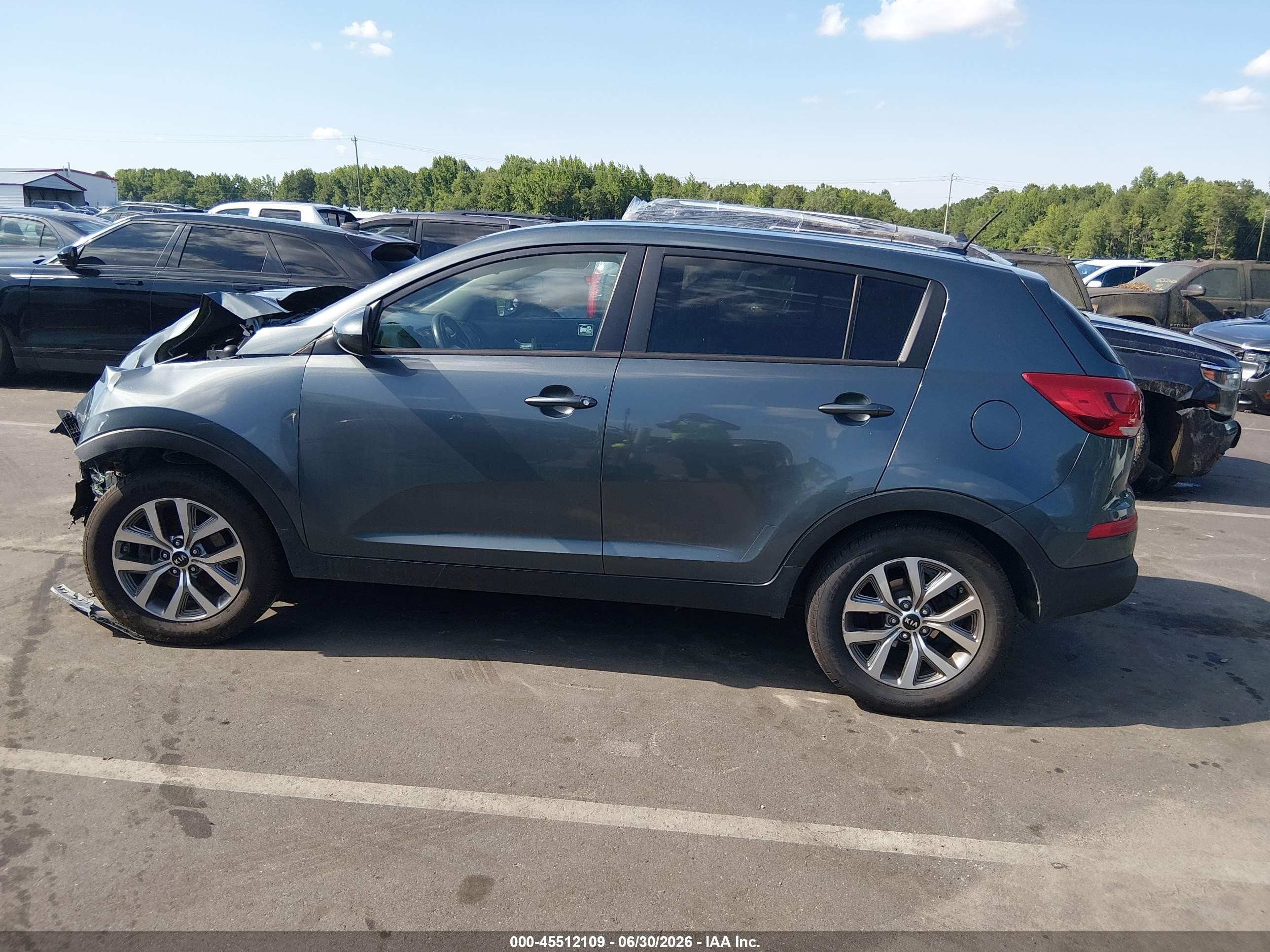 2015 Kia Sportage Lx Серый vin: KNDPB3AC7F7701024