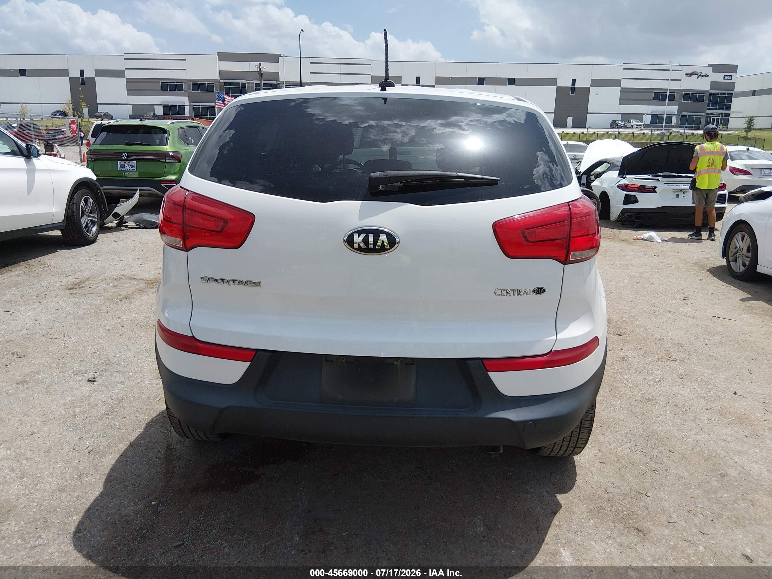 2014 Kia Sportage Lx White vin: KNDPB3AC8E7593706