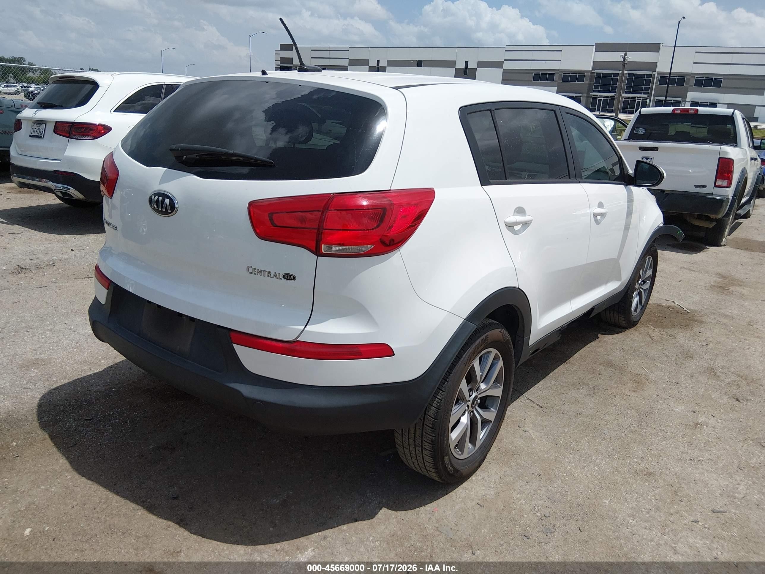 2014 Kia Sportage Lx White vin: KNDPB3AC8E7593706