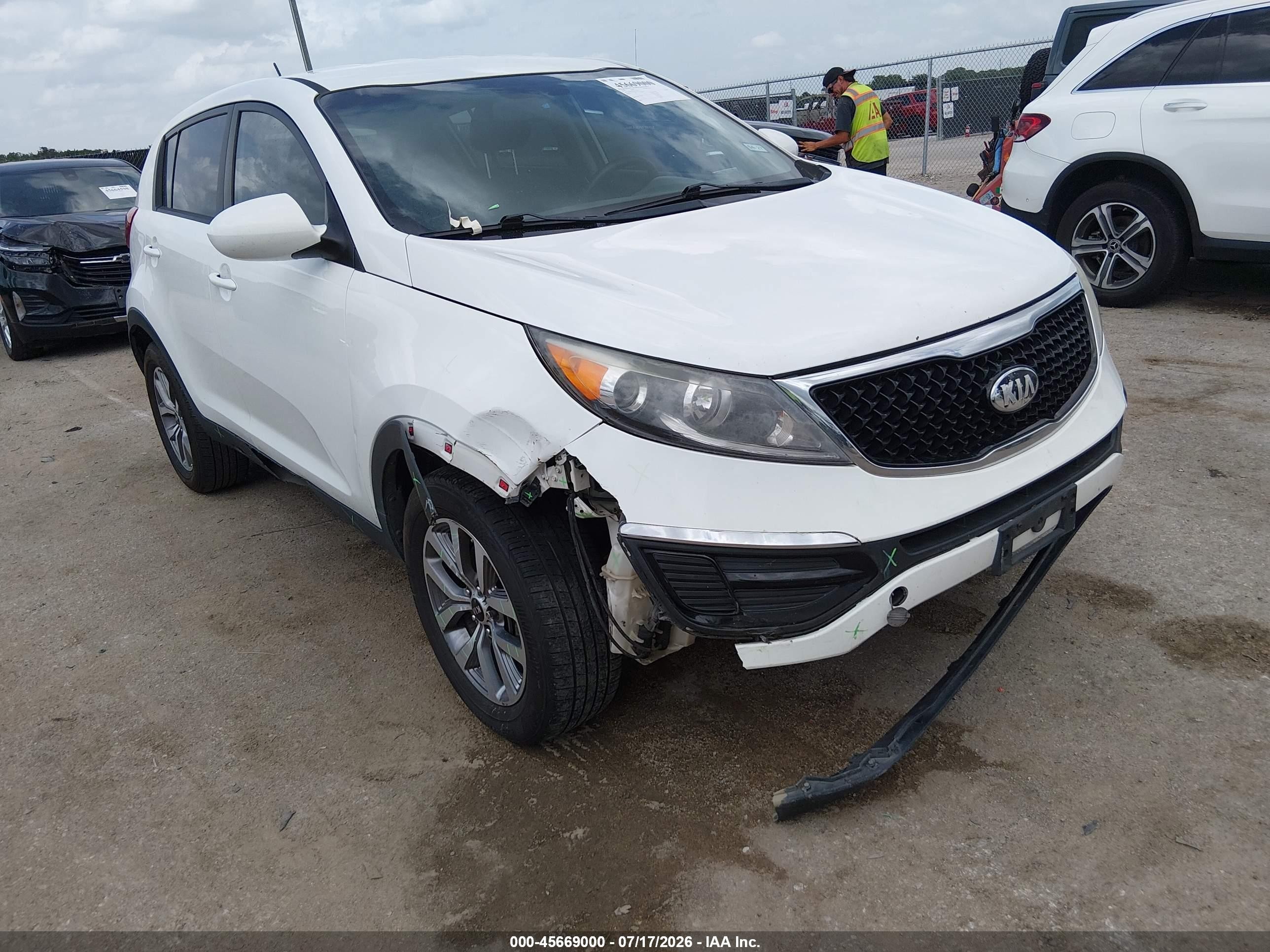 2014 Kia Sportage Lx White vin: KNDPB3AC8E7593706