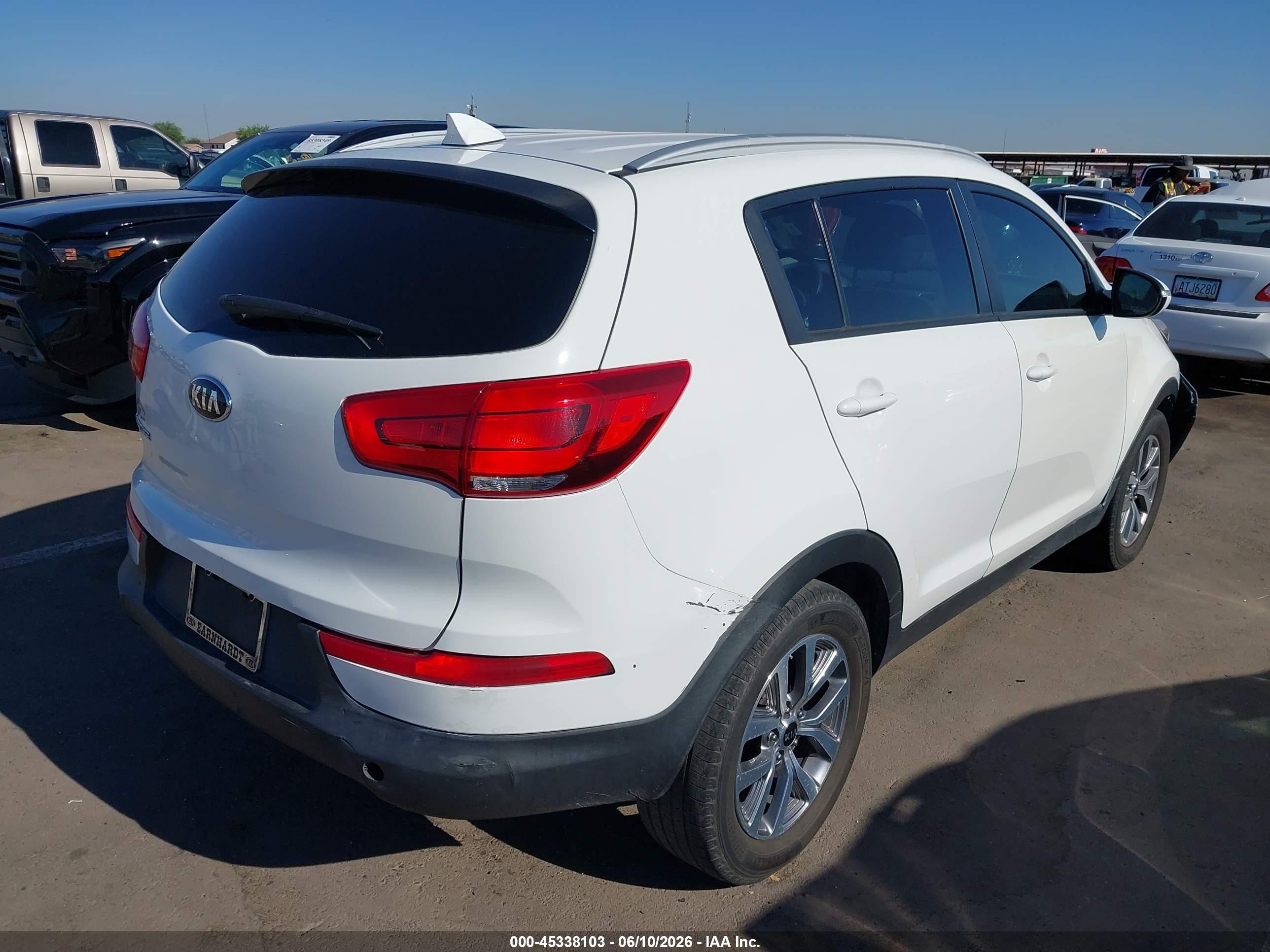 2015 Kia Sportage Lx Белый vin: KNDPB3AC9F7767249