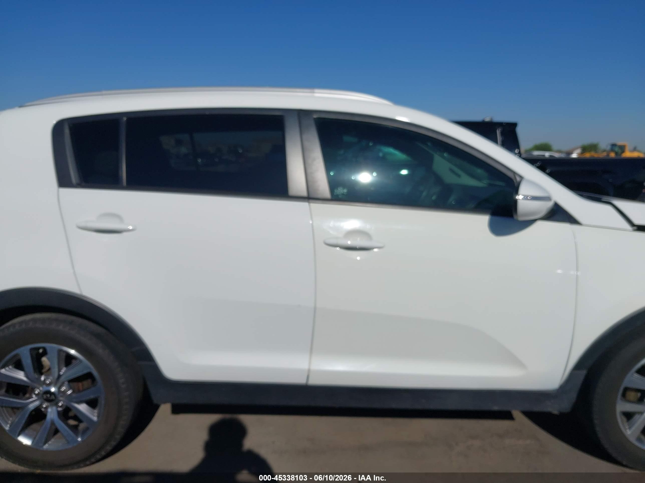 2015 Kia Sportage Lx Белый vin: KNDPB3AC9F7767249