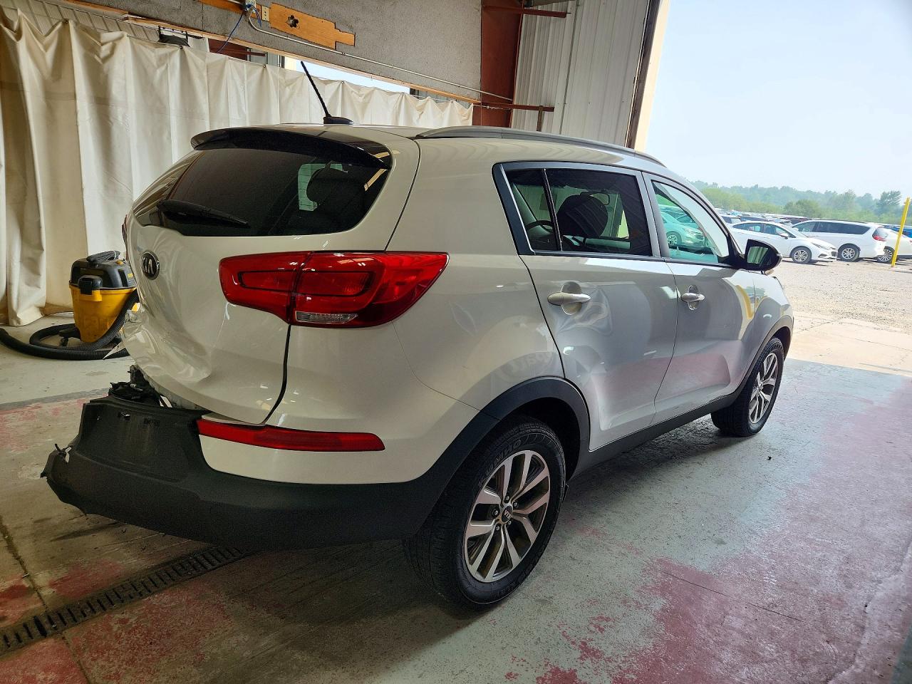 2015 Kia Sportage Lx White vin: KNDPB3AC9F7789784