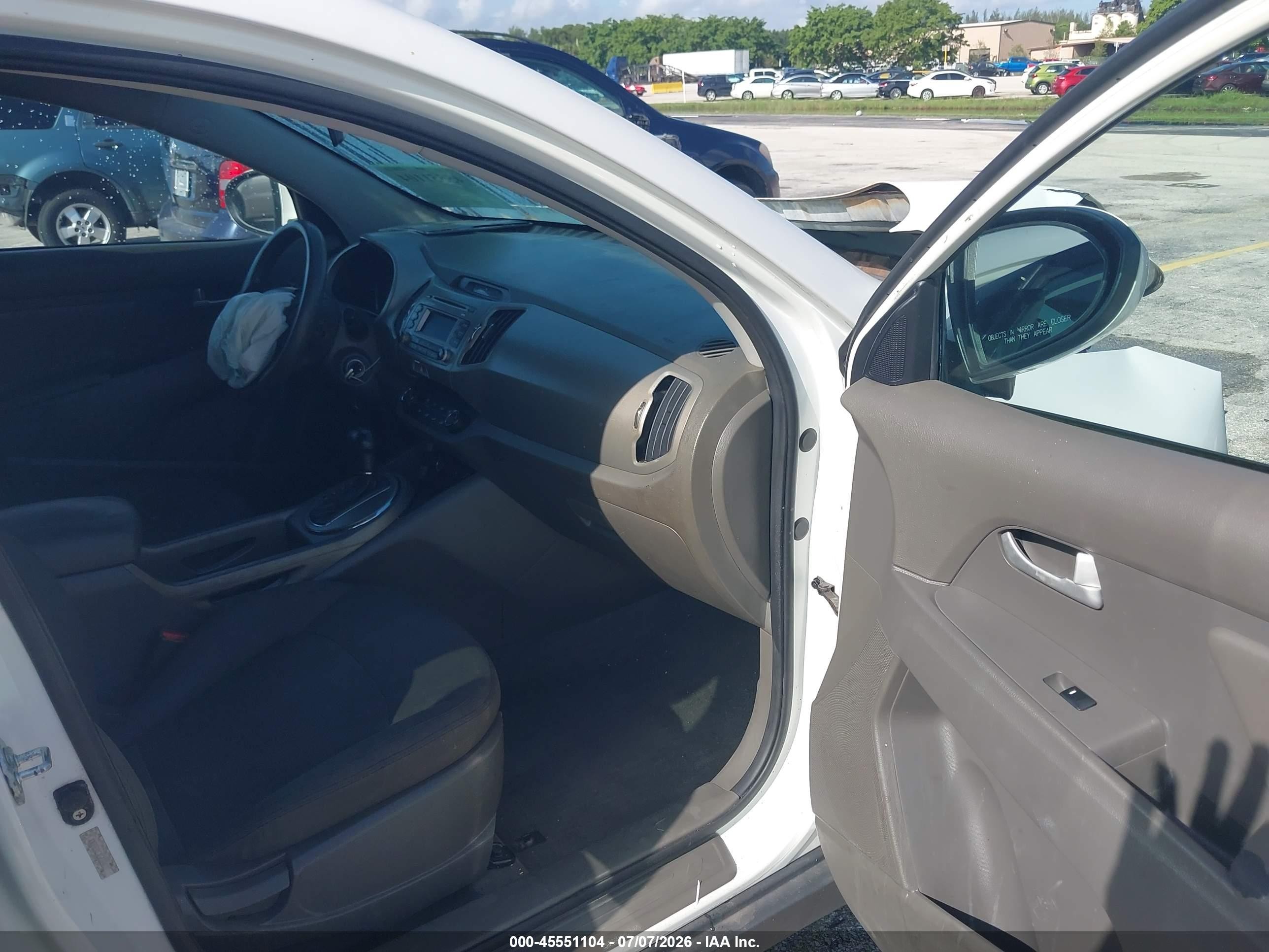 2014 Kia Sportage Lx White vin: KNDPB3ACXE7568015